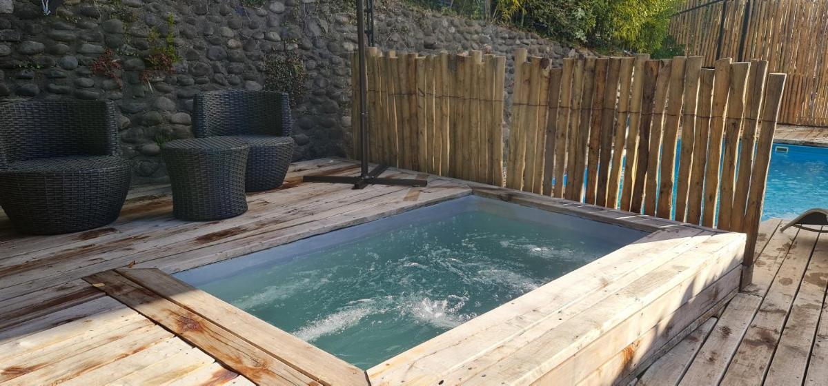 Jacuzzi