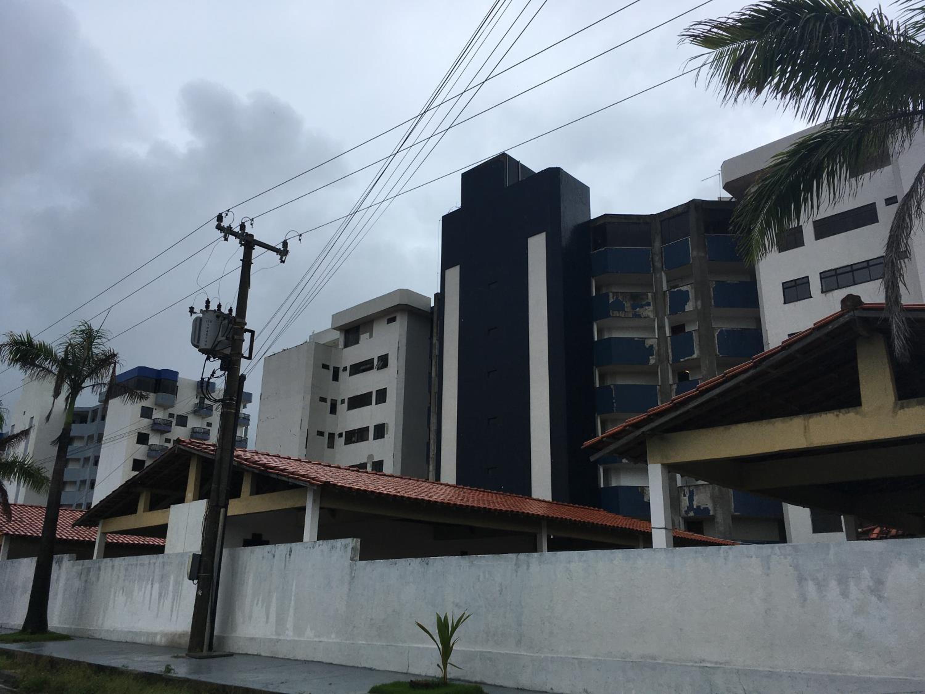 Apartamento amplo e aconchegante com vista para o mar.