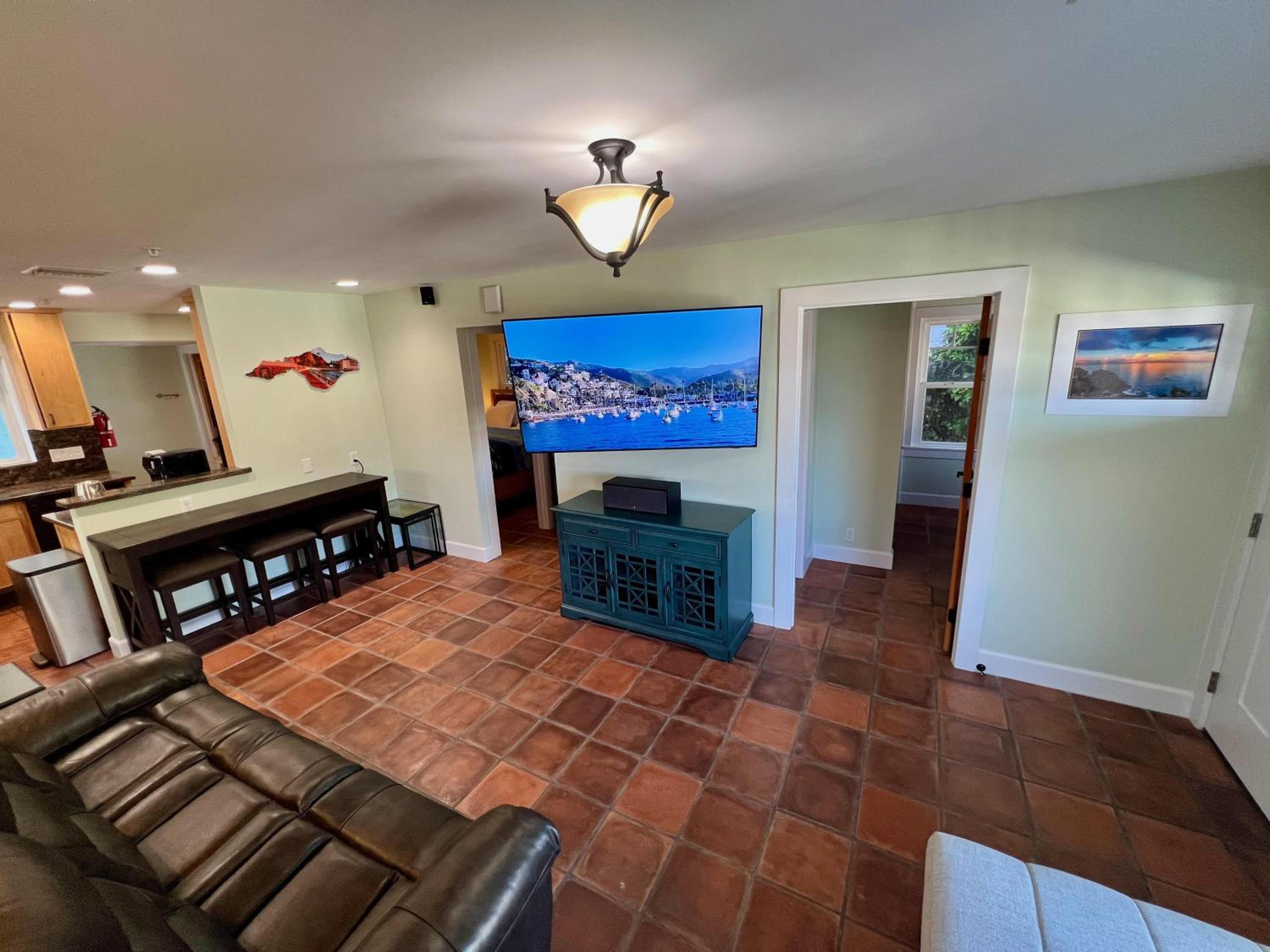 Catalina 3 bedrooms with Hot Tub & Golf Cart view 5
