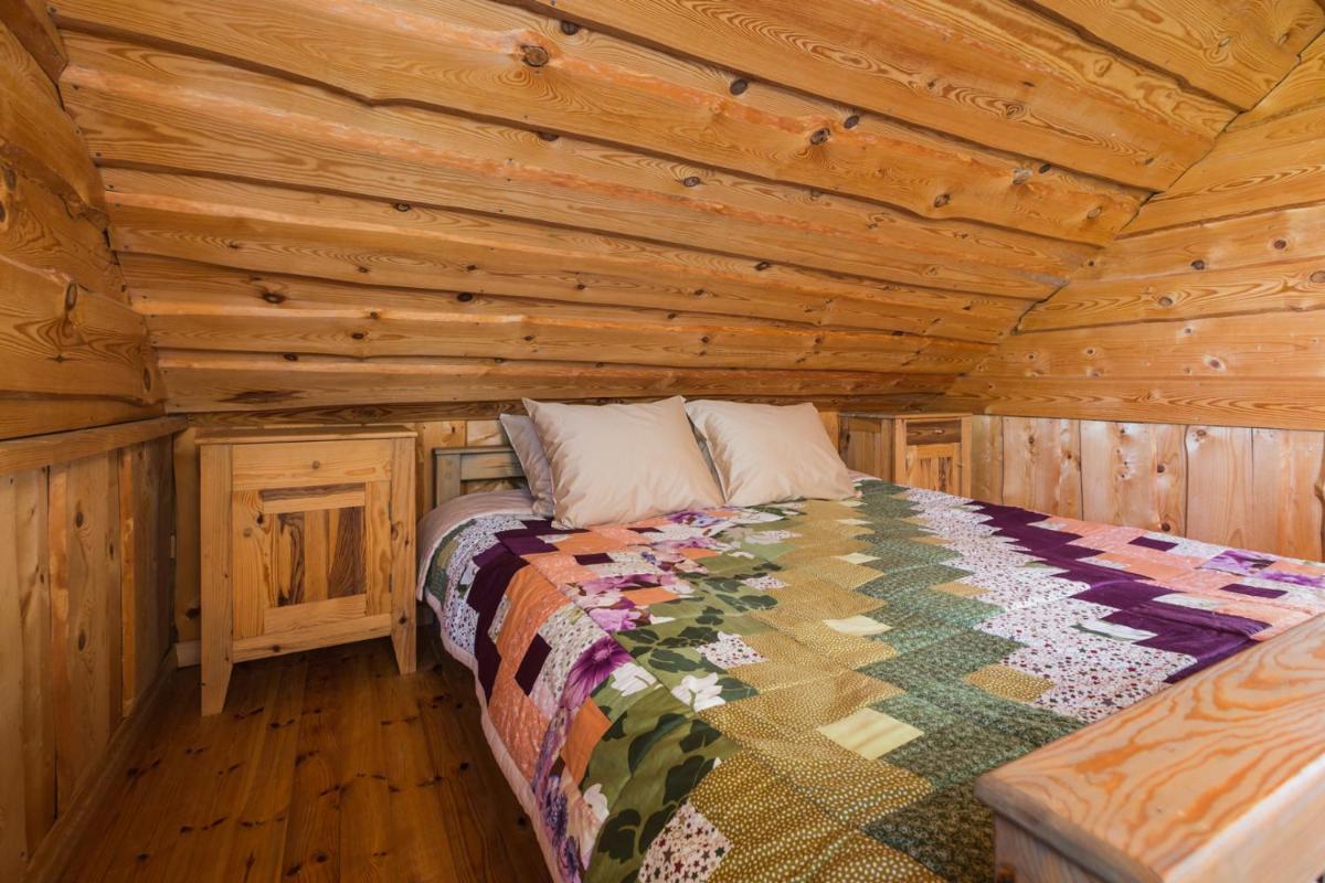 Vanatuuliku log house with sauna view 4