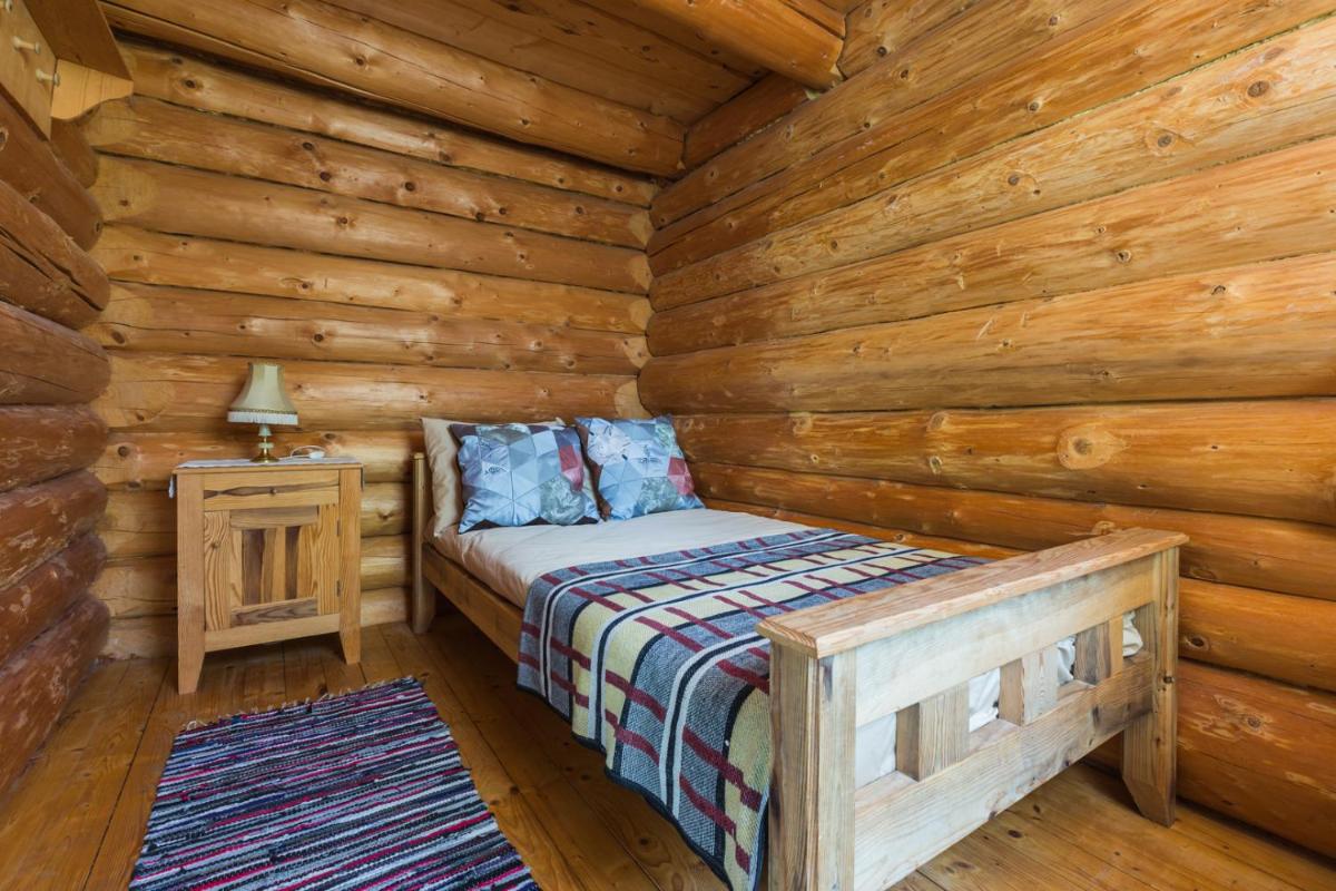 Vanatuuliku log house with sauna view 5