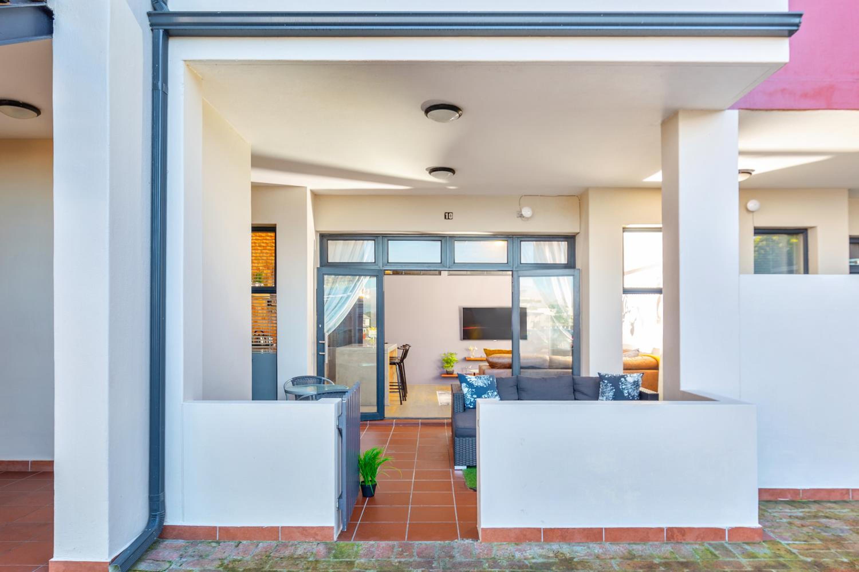 Hotel 10 Oyster Walk