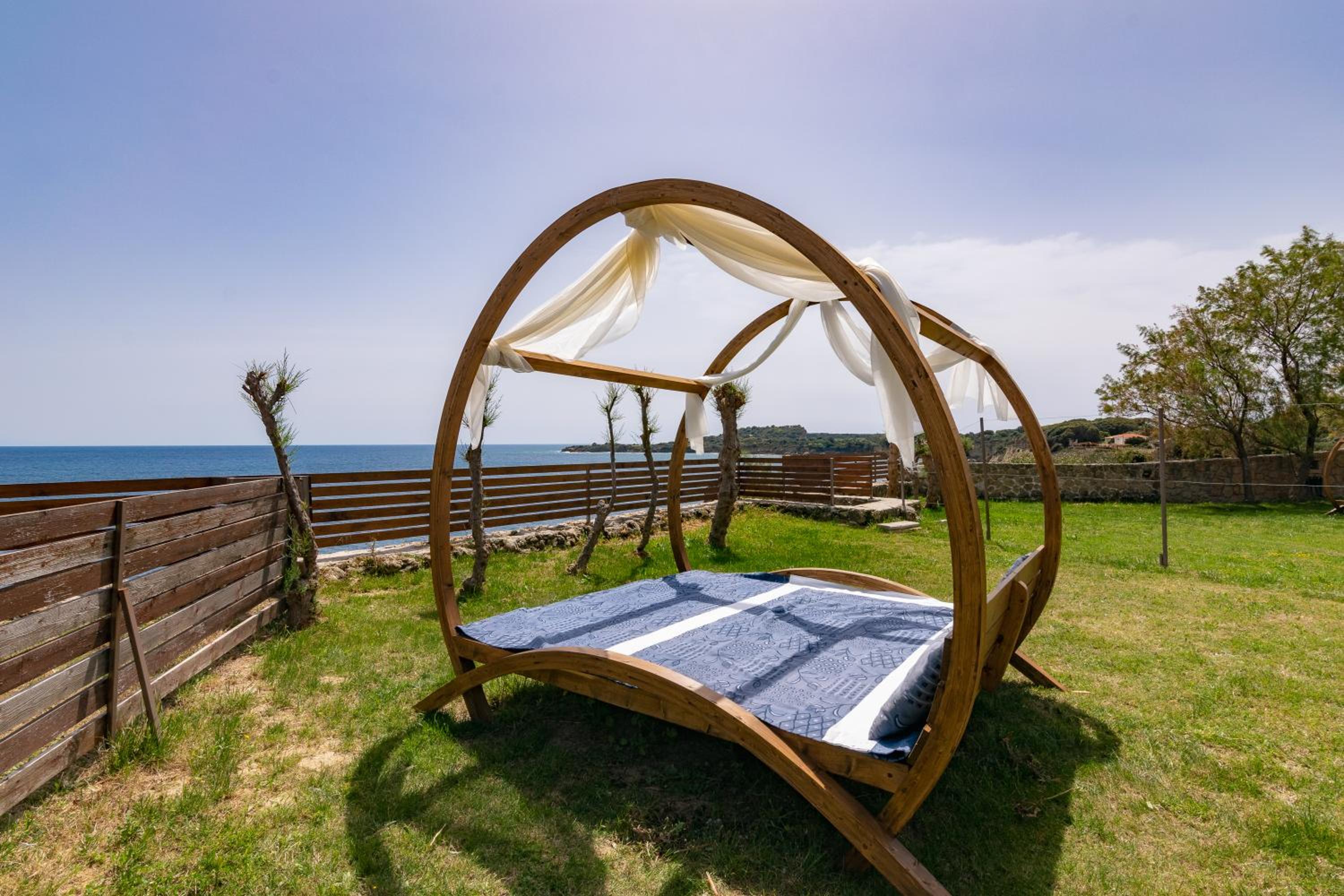 Armonia Seaside Villas