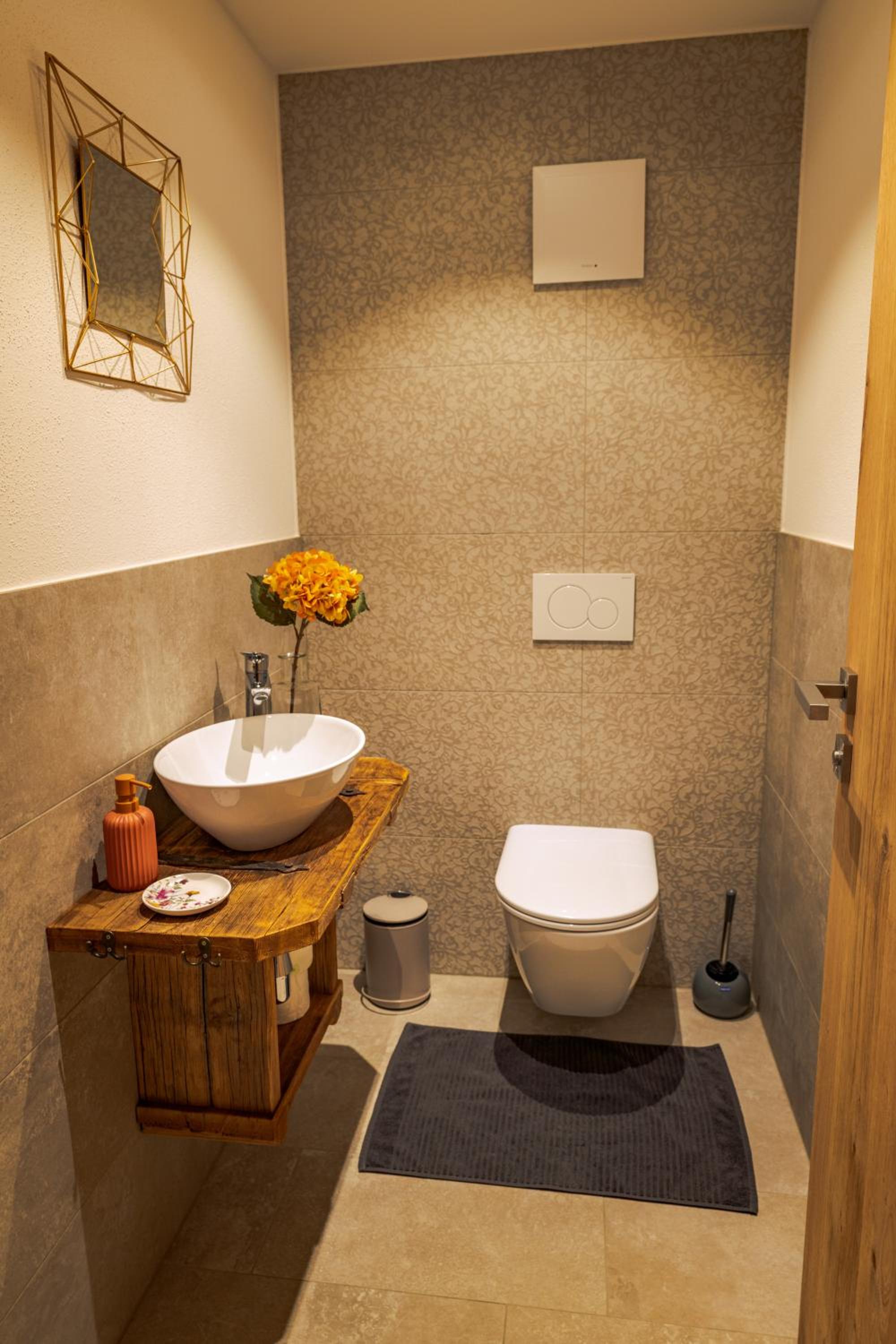 Yogahof Kitzbühel - Boutique Alpine Hideaway view 3