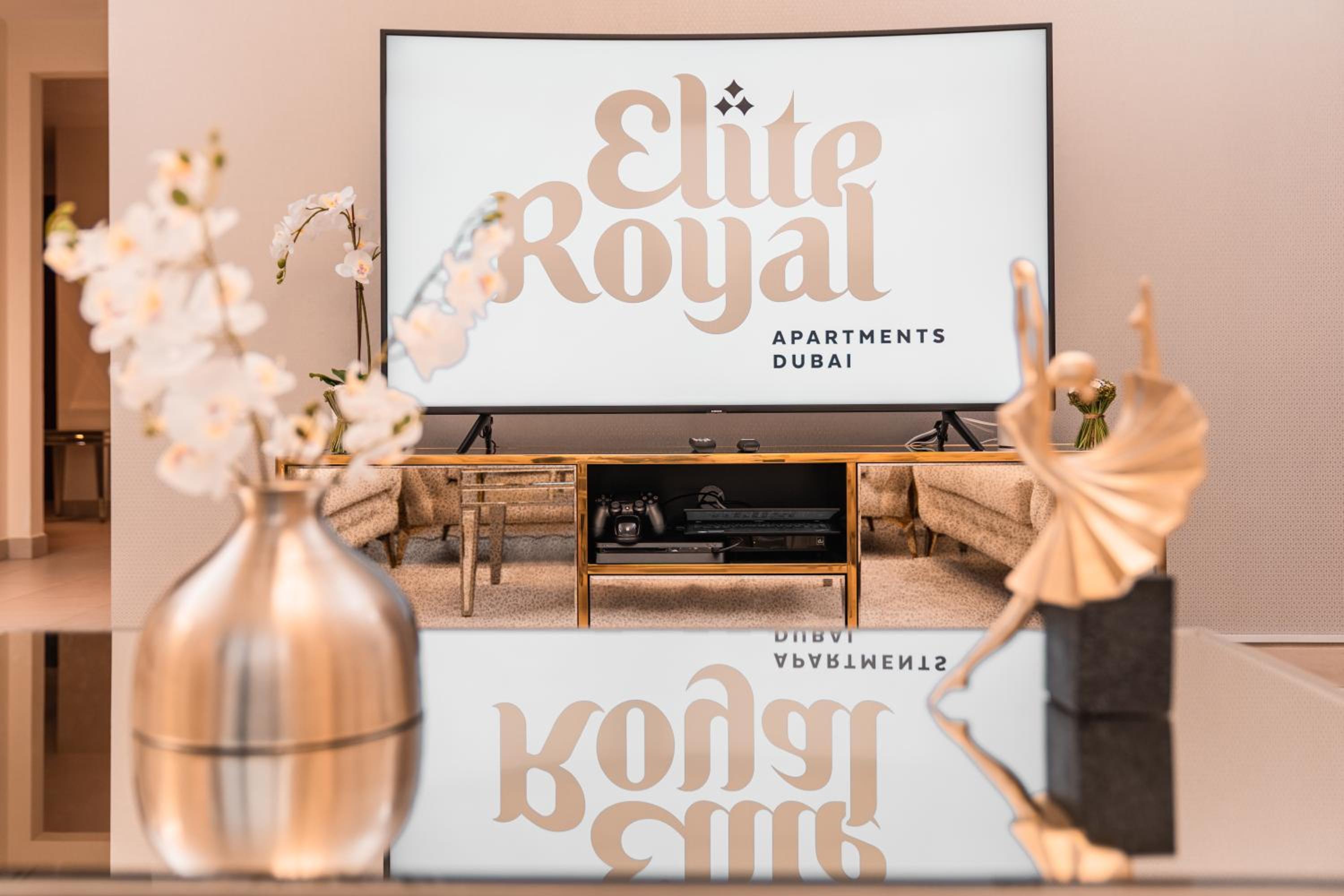 Elite Royal Apartment - Panoramic Full Burj Khalifa, Fountain & Skyline view - Infinite