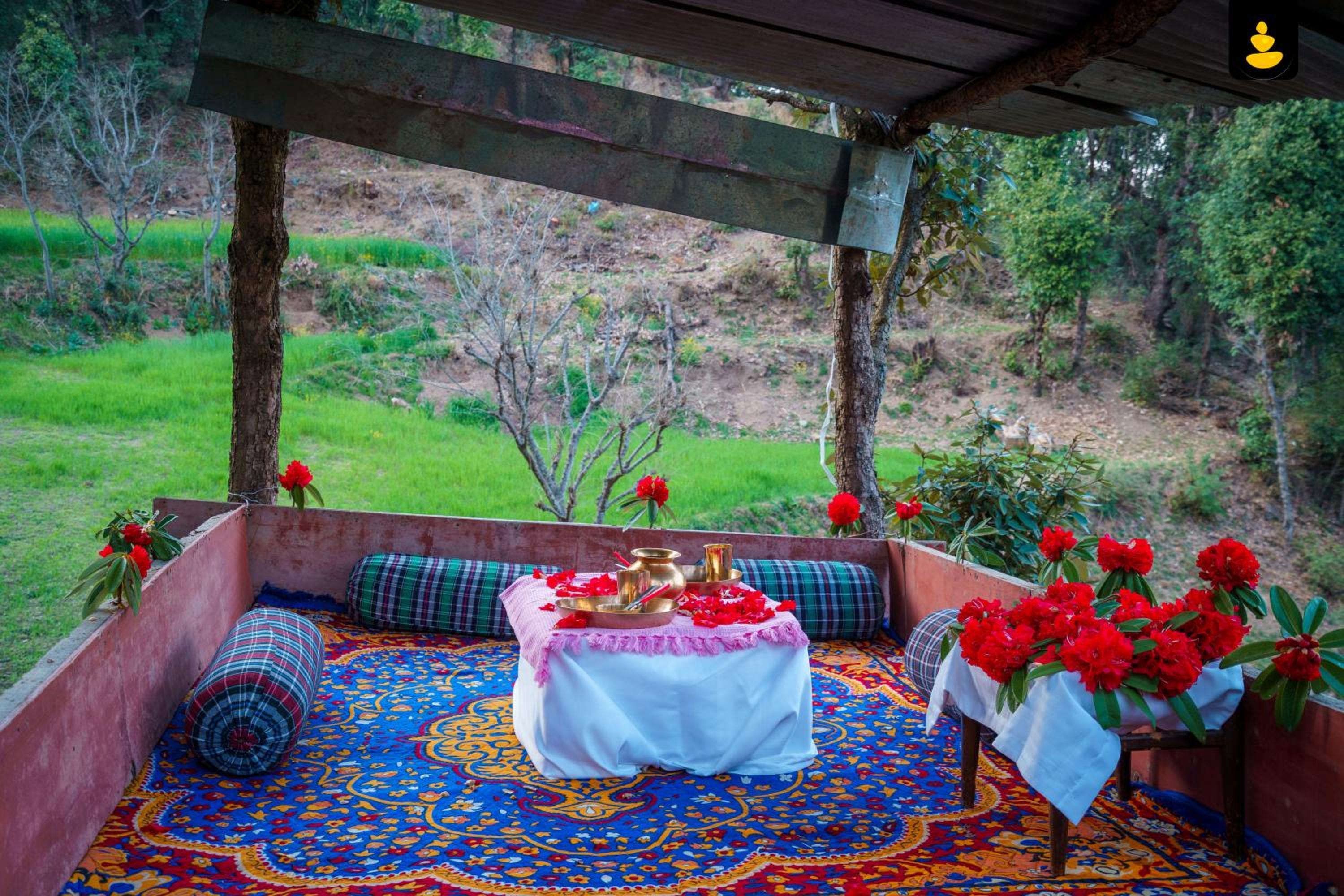 LivingStone Shimla Jungle Stay