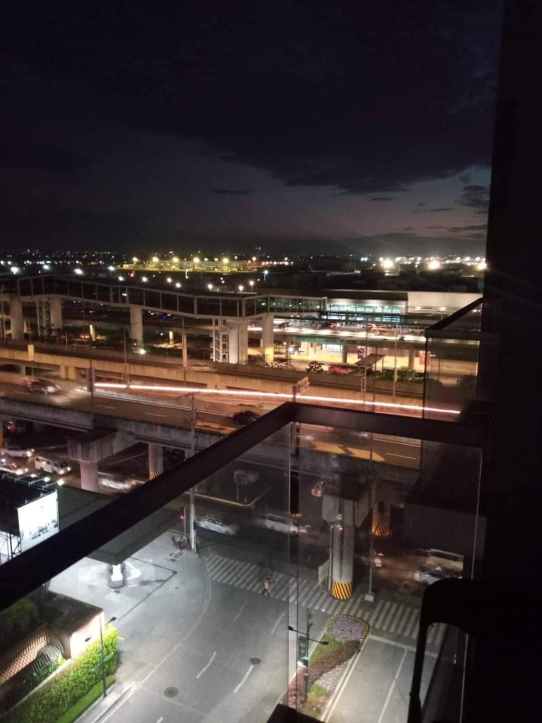 Budget Apartment Manila across Manila Airport T3 view 3