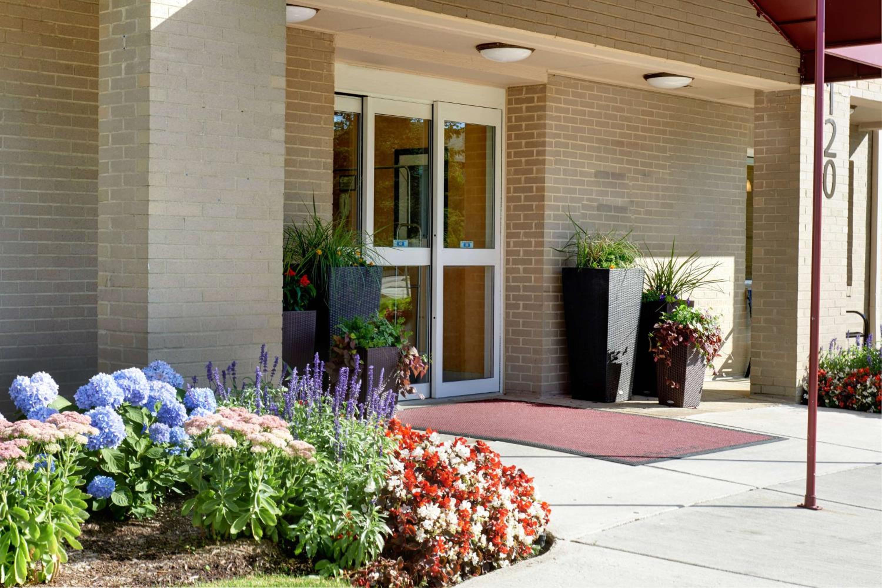 Detroit Vacations - Sonesta ES Suites Detroit Warren - Property Image 3