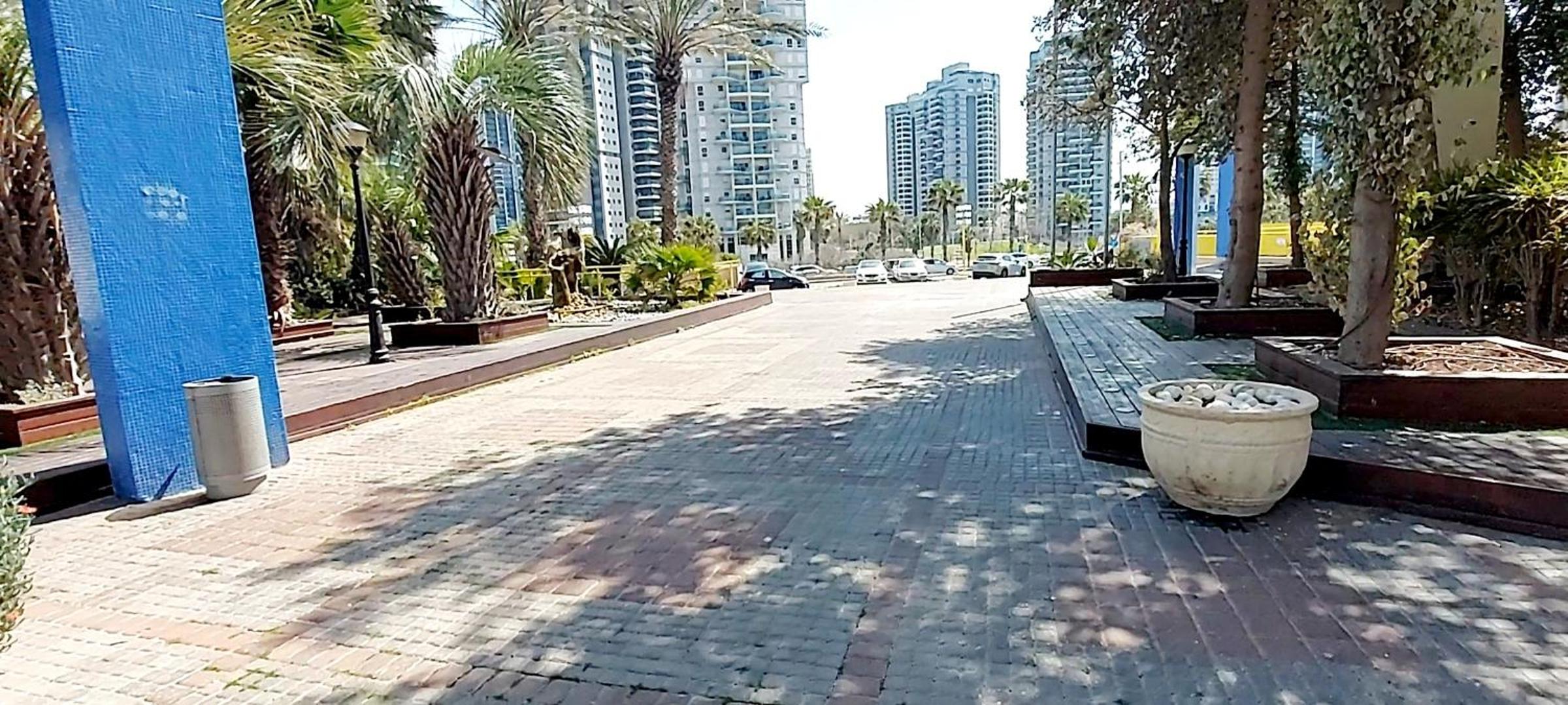 beach front tel aviv bat yam apartment -hotel 39 view 4