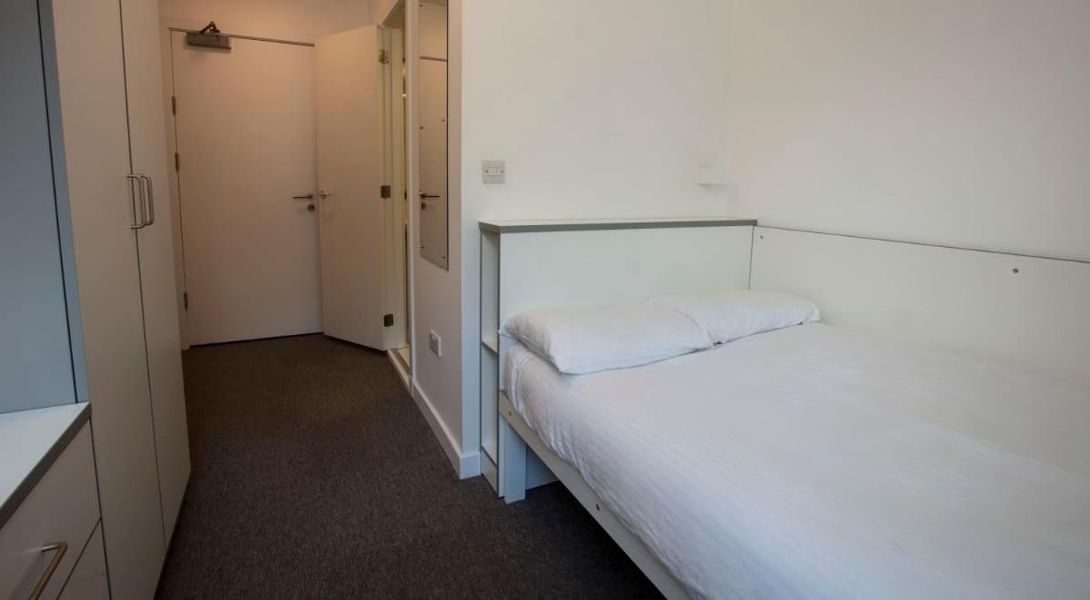 Private Bedrooms with Shared Kitchen at East Shore in St Andrews