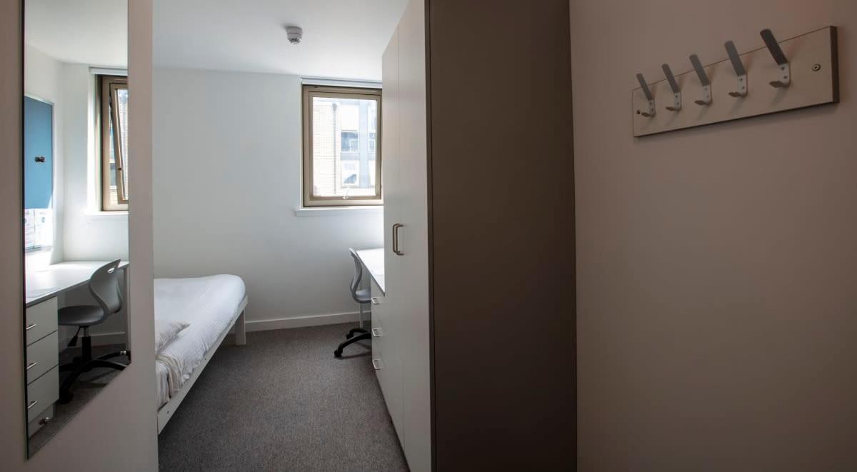 Private Bedrooms with Shared Kitchen at East Shore in St Andrews