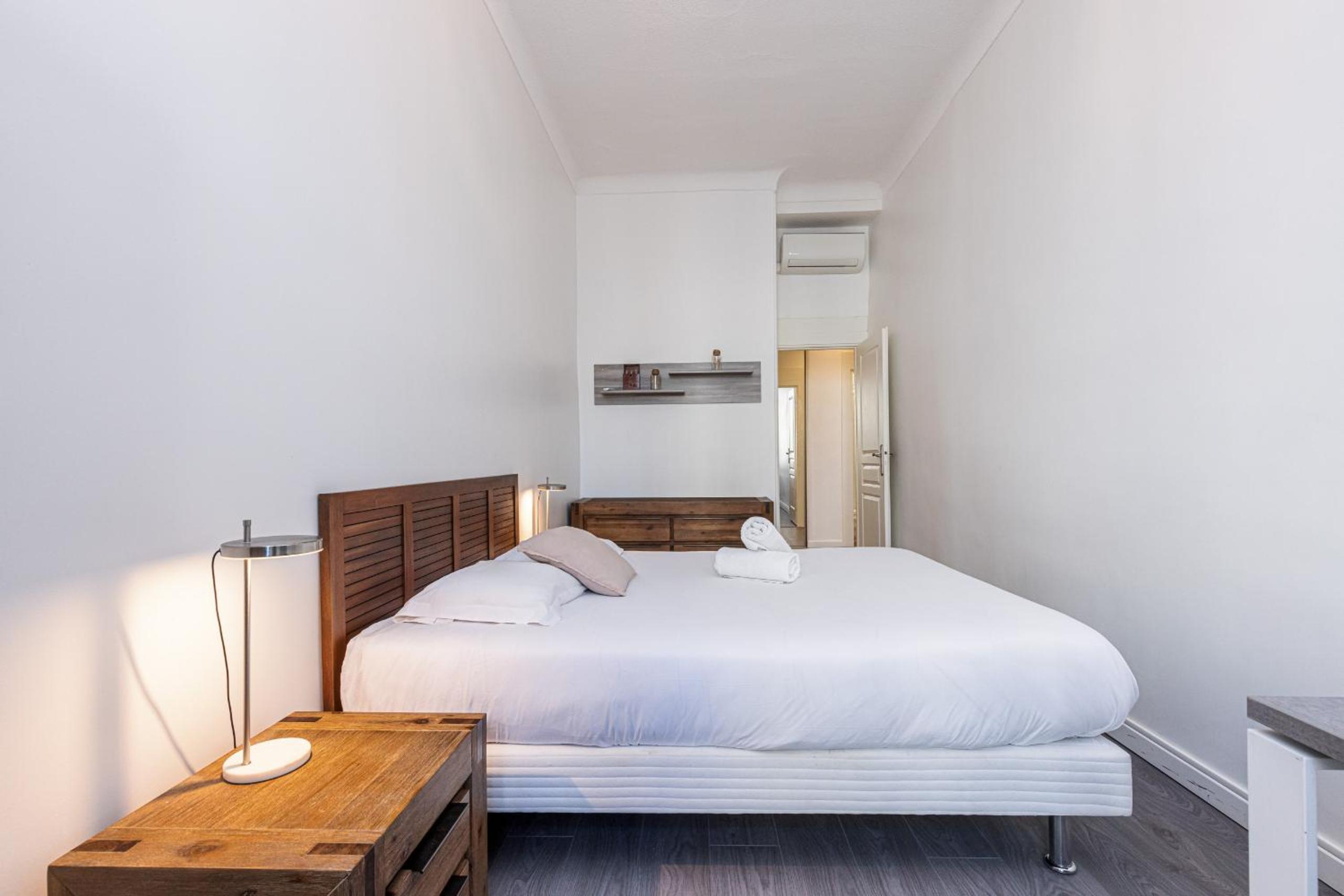 Jean Medecin Av - Large 2 Bdrs Central AC photo 4