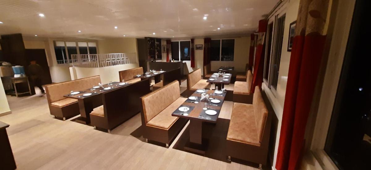 restaurant