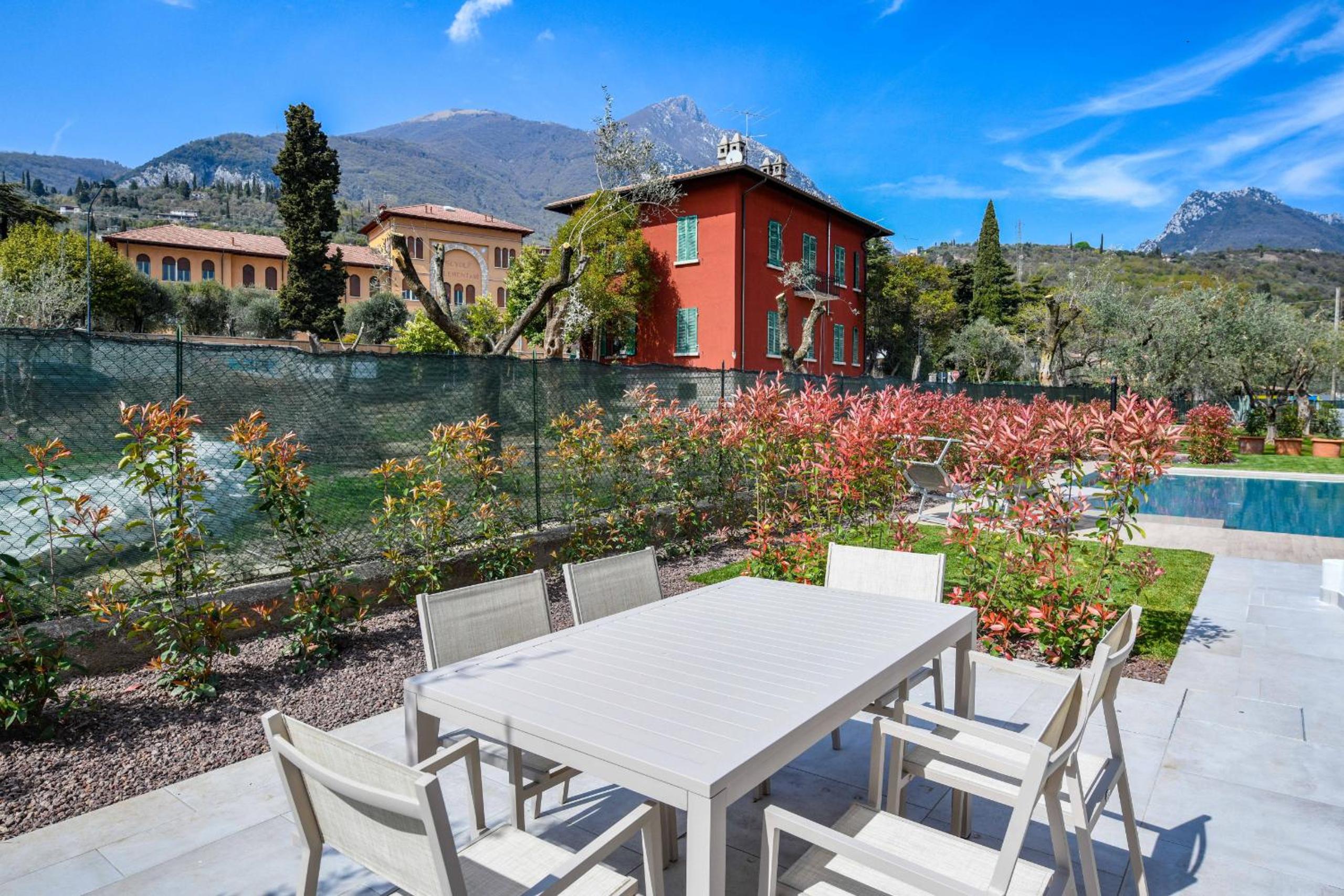 Maison Bellini 1 view 4