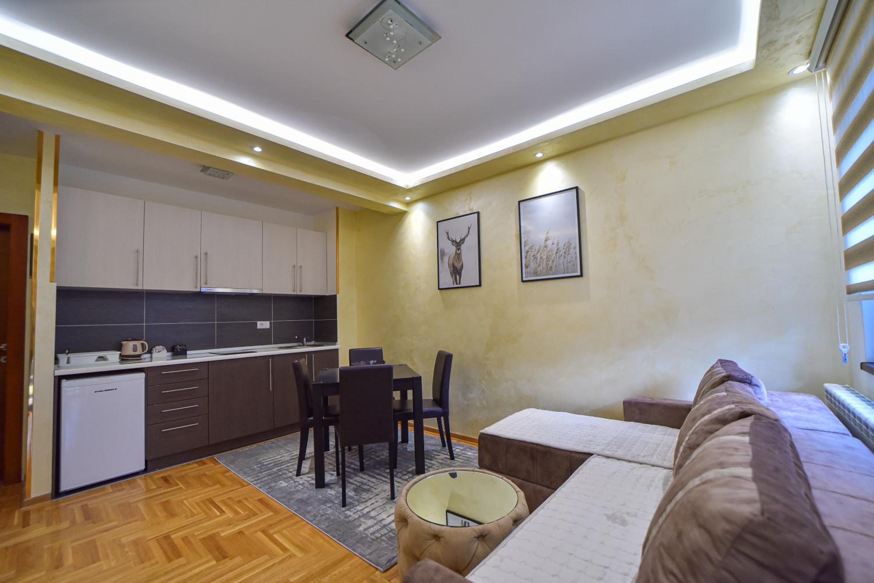 ZVEZDANA NOĆ view 5