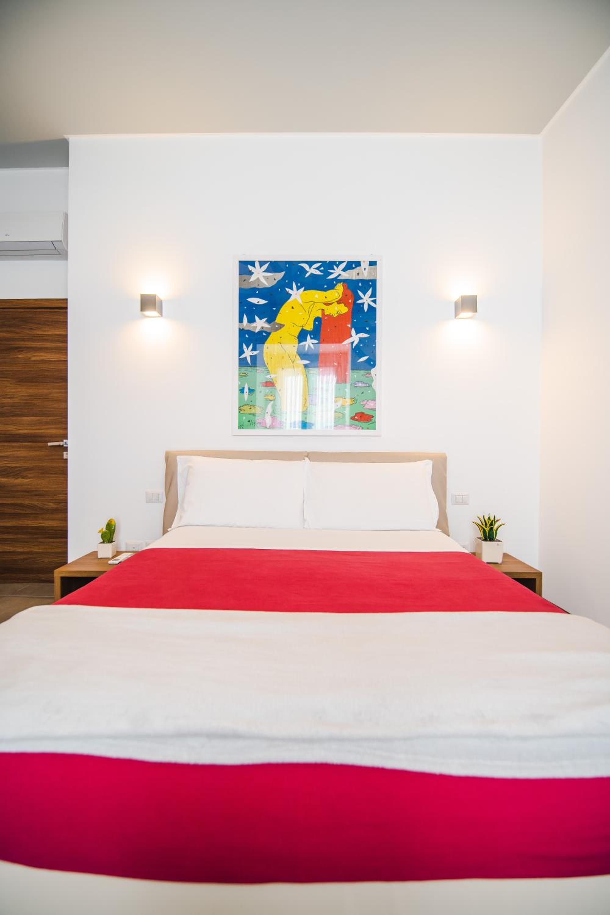 Arco Dei Pinto en Salerno — hotel room