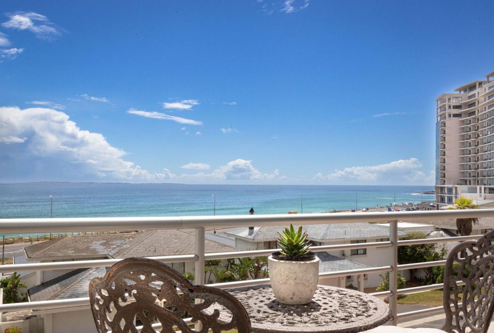 Luxury beachfront 2 bed, 2 bath with communal swimming pool