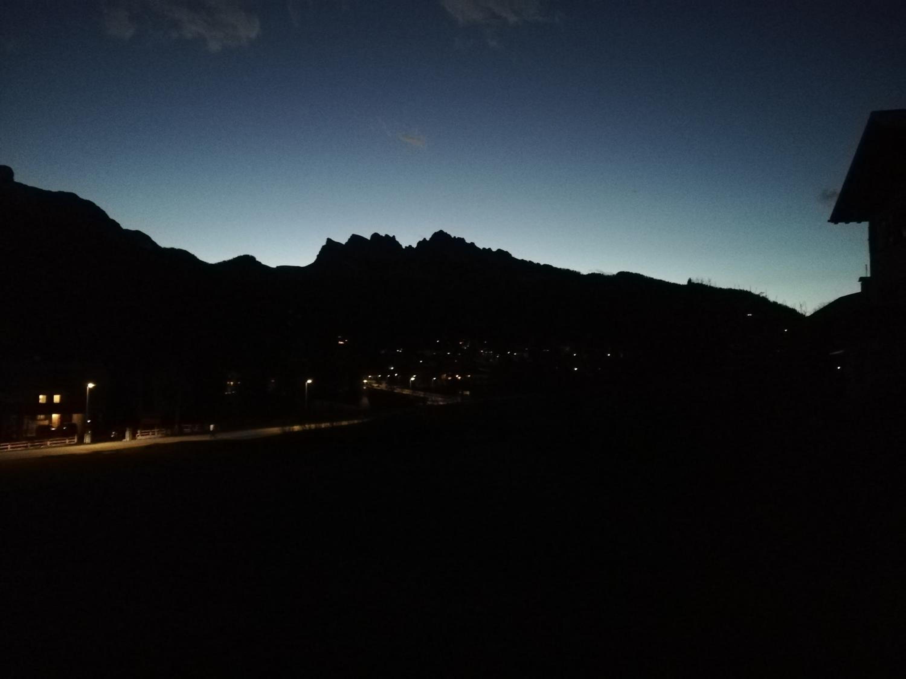 CASA VACANZE MIRAMONTI - appartamento con balcone con vista sulle Dolomiti view 4