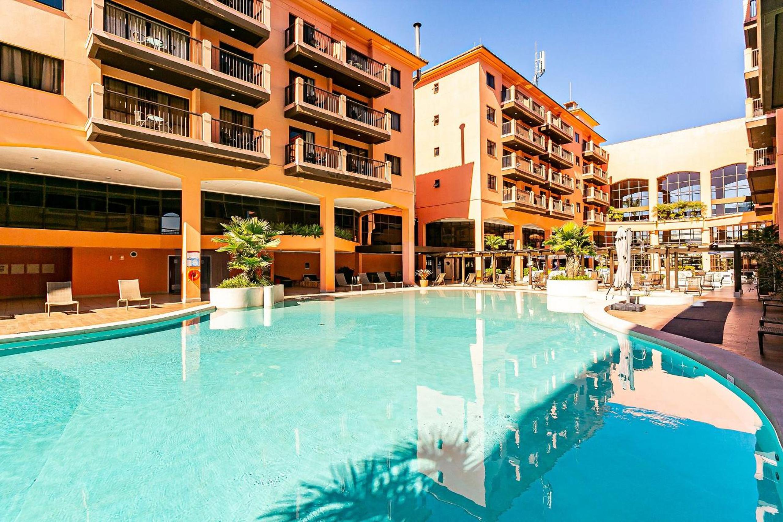 Modern Studios by the Sea - Jurerê Beach Village JBVTOP
