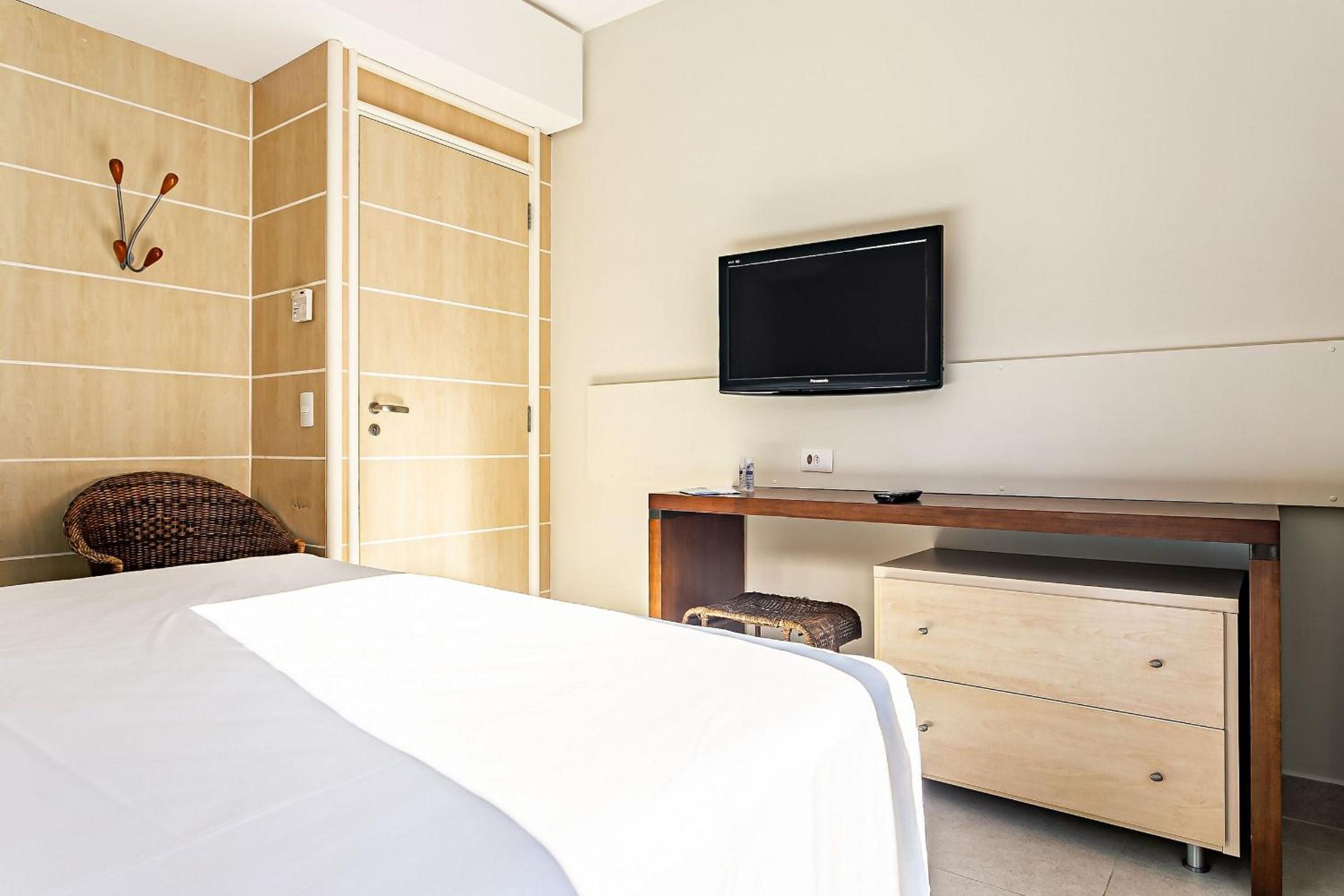 Modern Studios by the Sea - Jurerê Beach Village JBVTOP