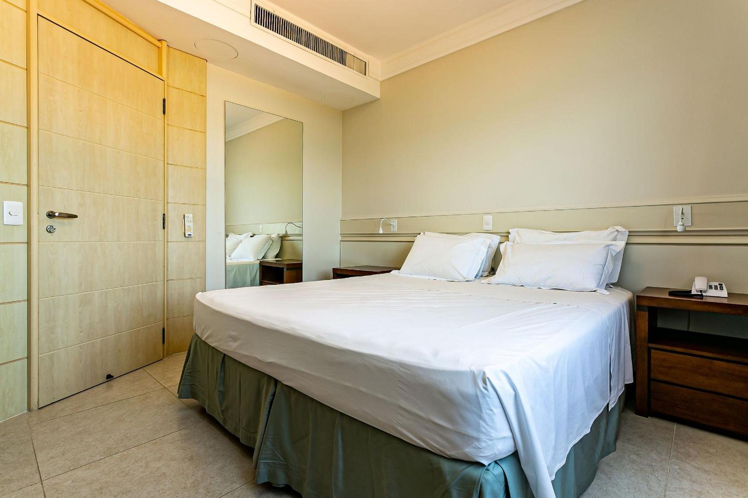 Modern Studios by the Sea - Jurerê Beach Village JBVTOP
