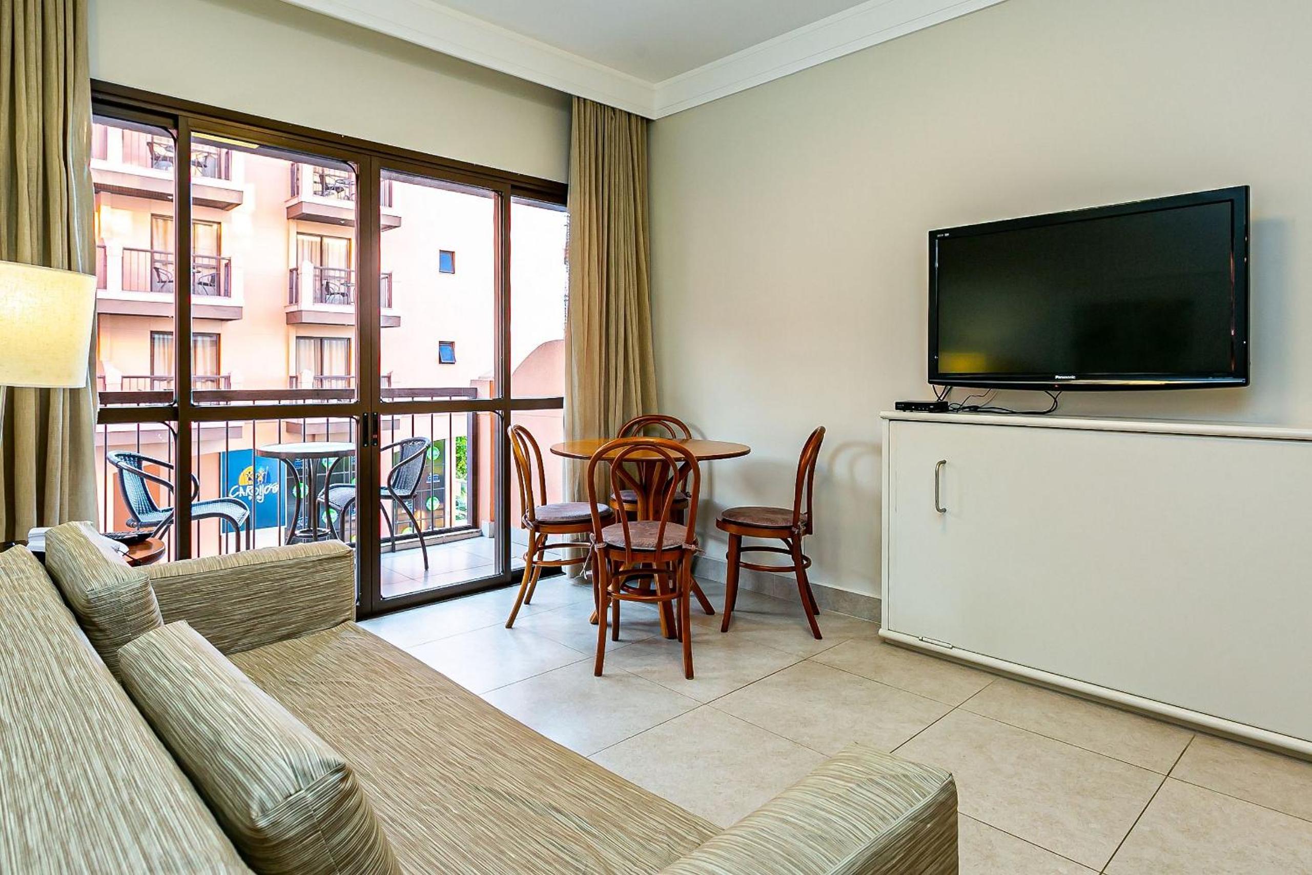 Modern Studios by the Sea - Jurerê Beach Village JBVTOP