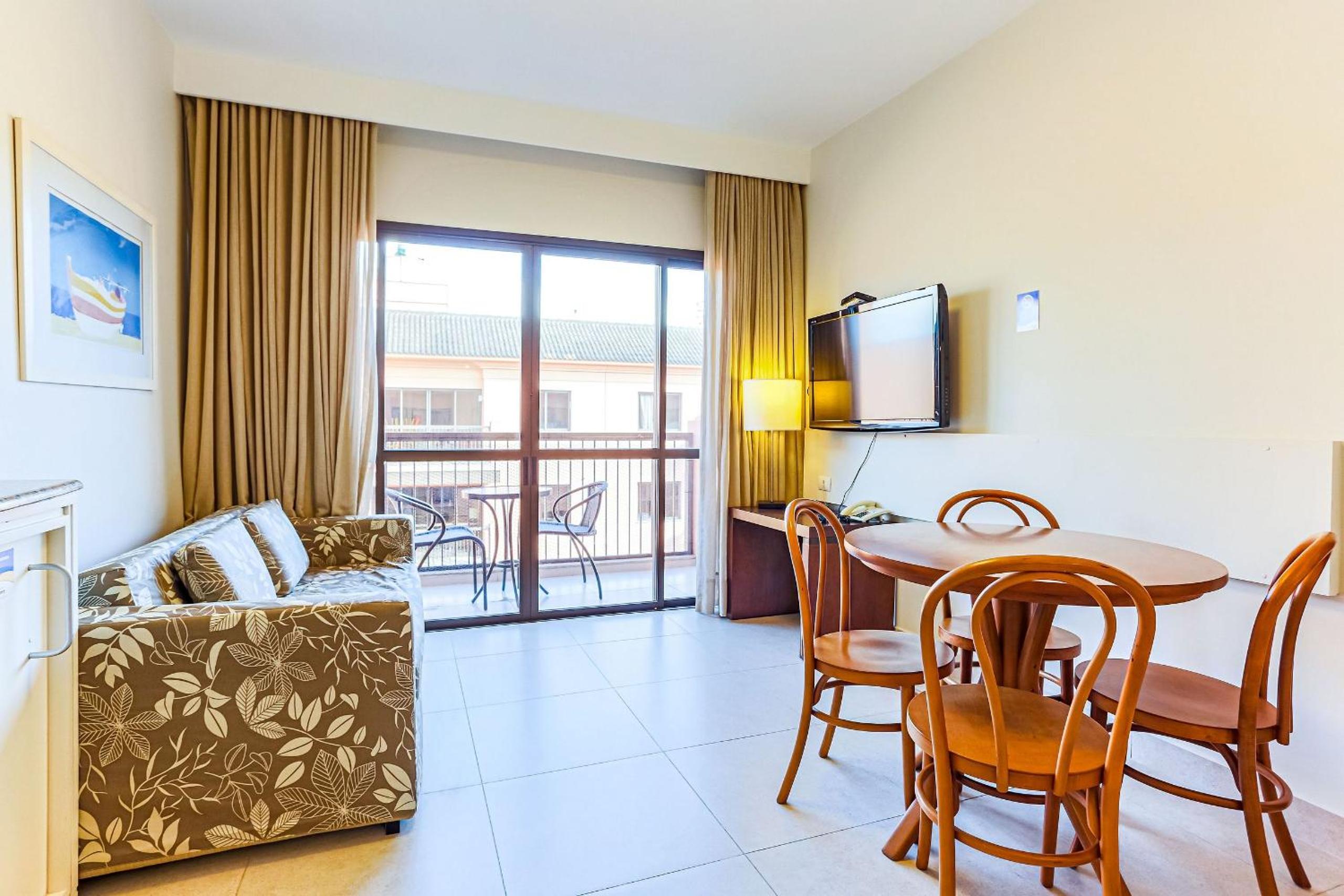 Modern Studios by the Sea - Jurerê Beach Village JBVTOP