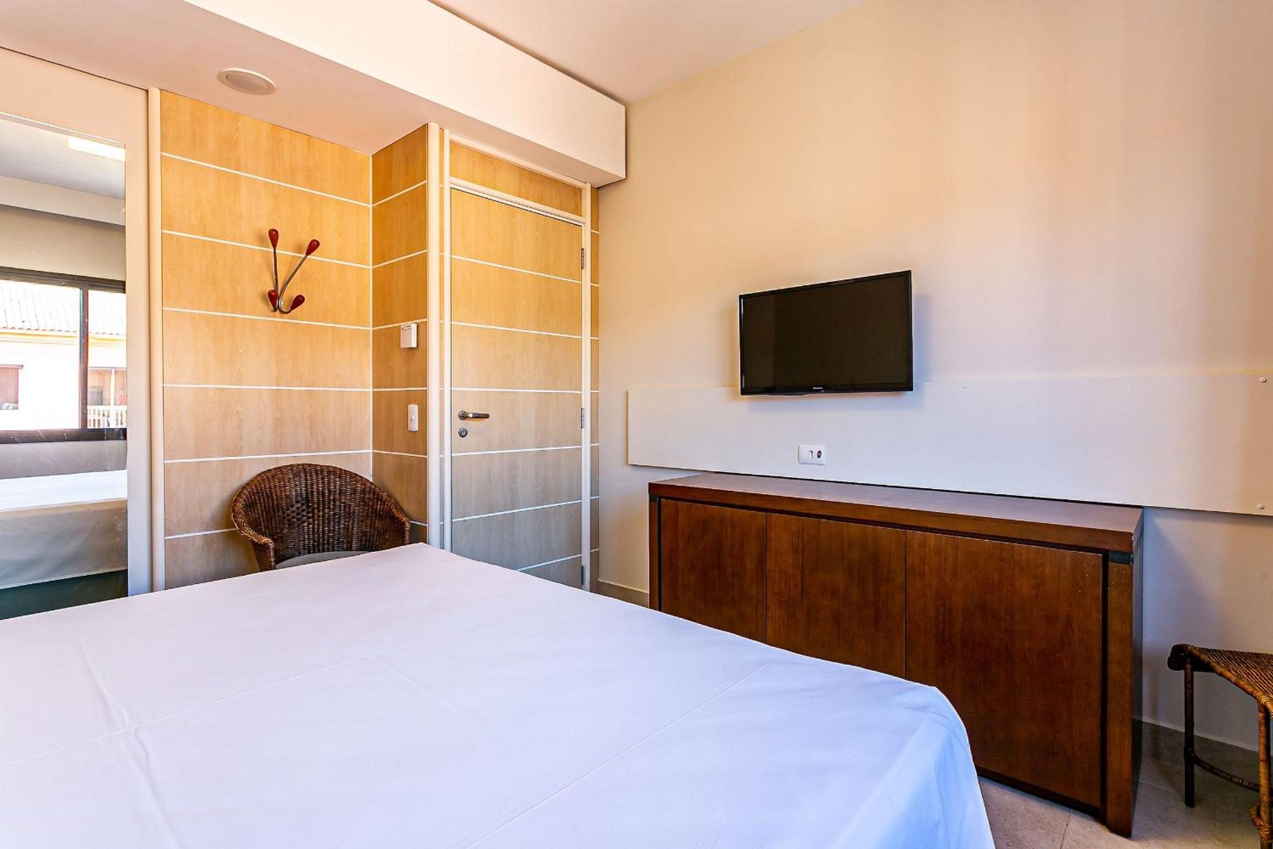 Modern Studios by the Sea - Jurerê Beach Village JBVTOP