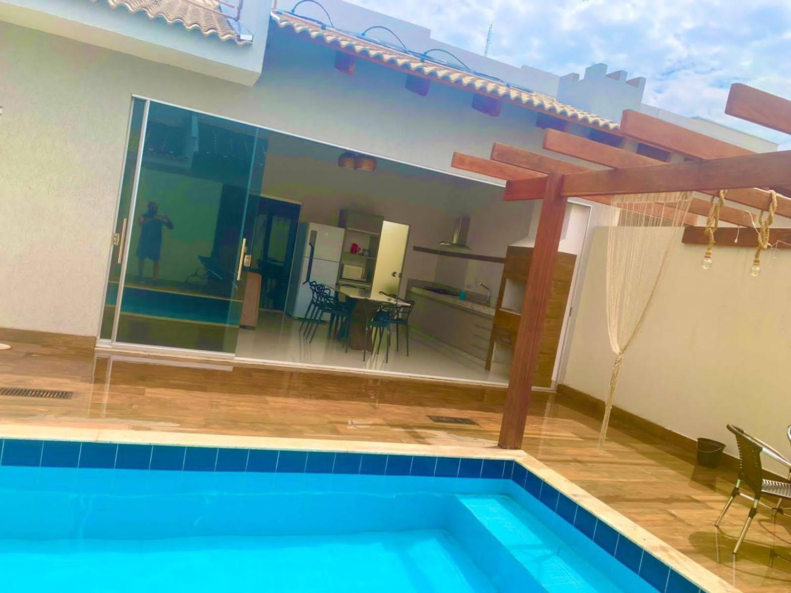 Casa com piscina e duas suítes perto do Parque Lagoa Quente