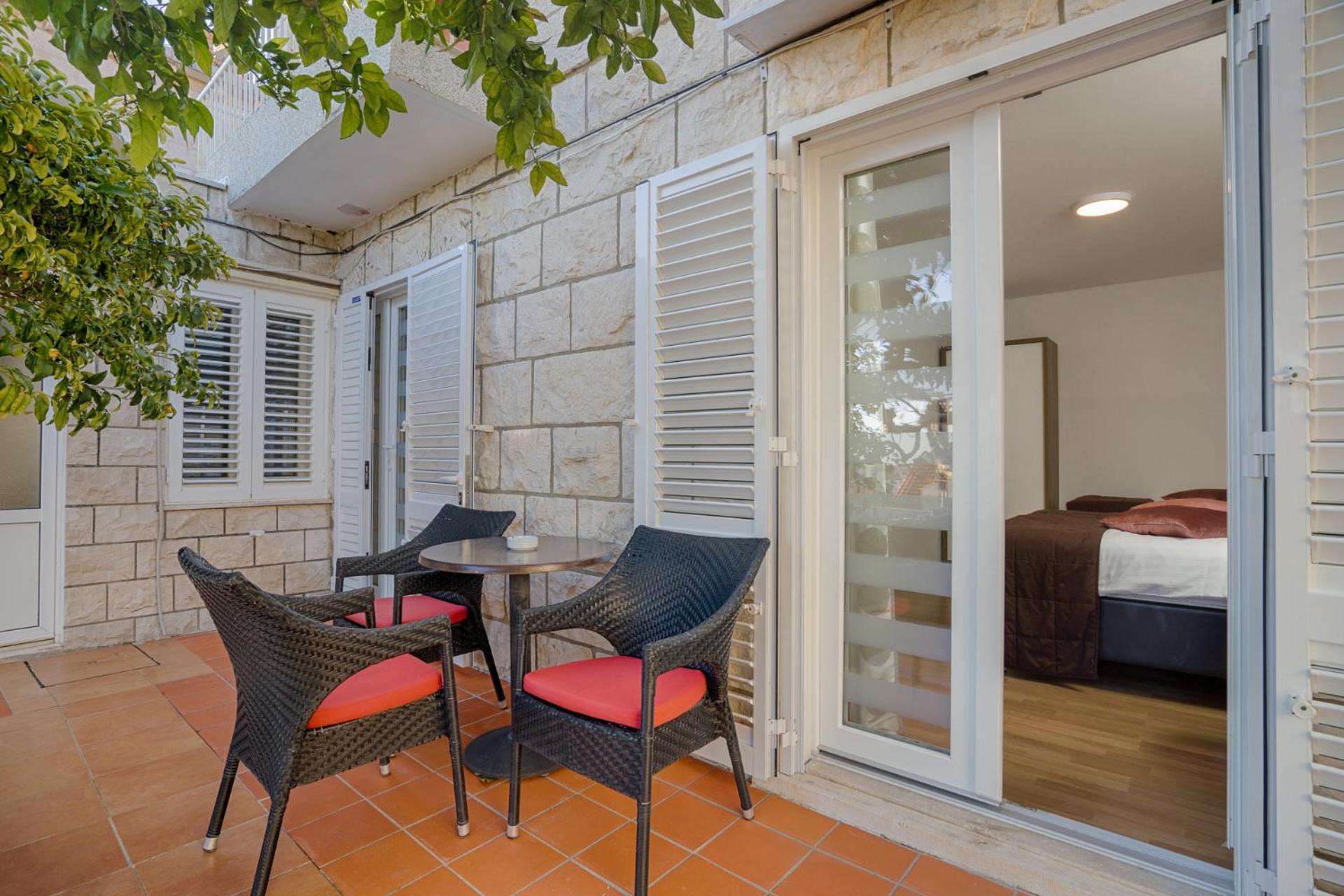 Apartments Zicara