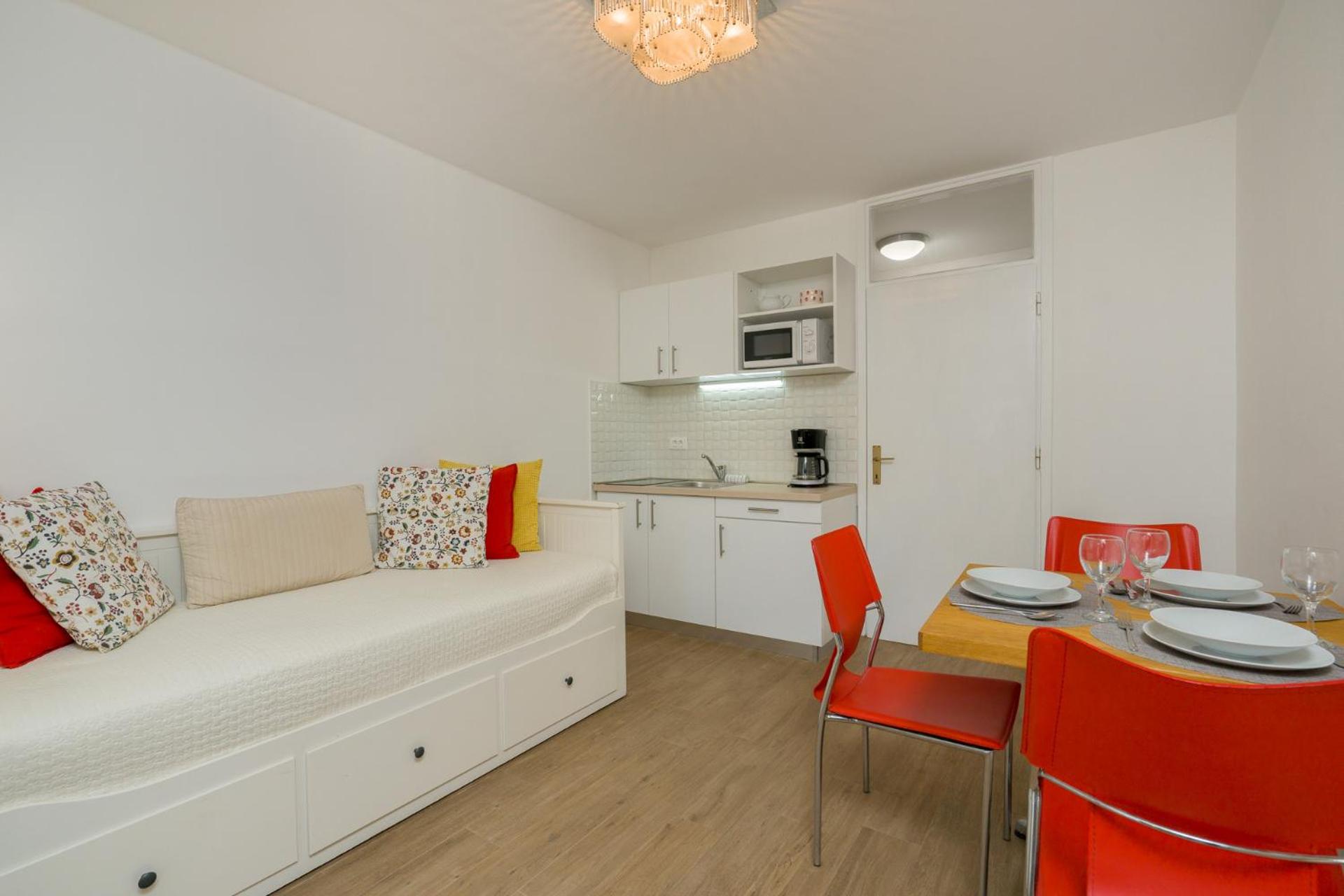 Apartments Zicara