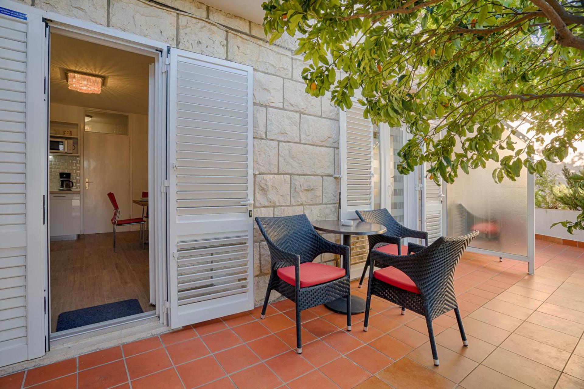 Apartments Zicara