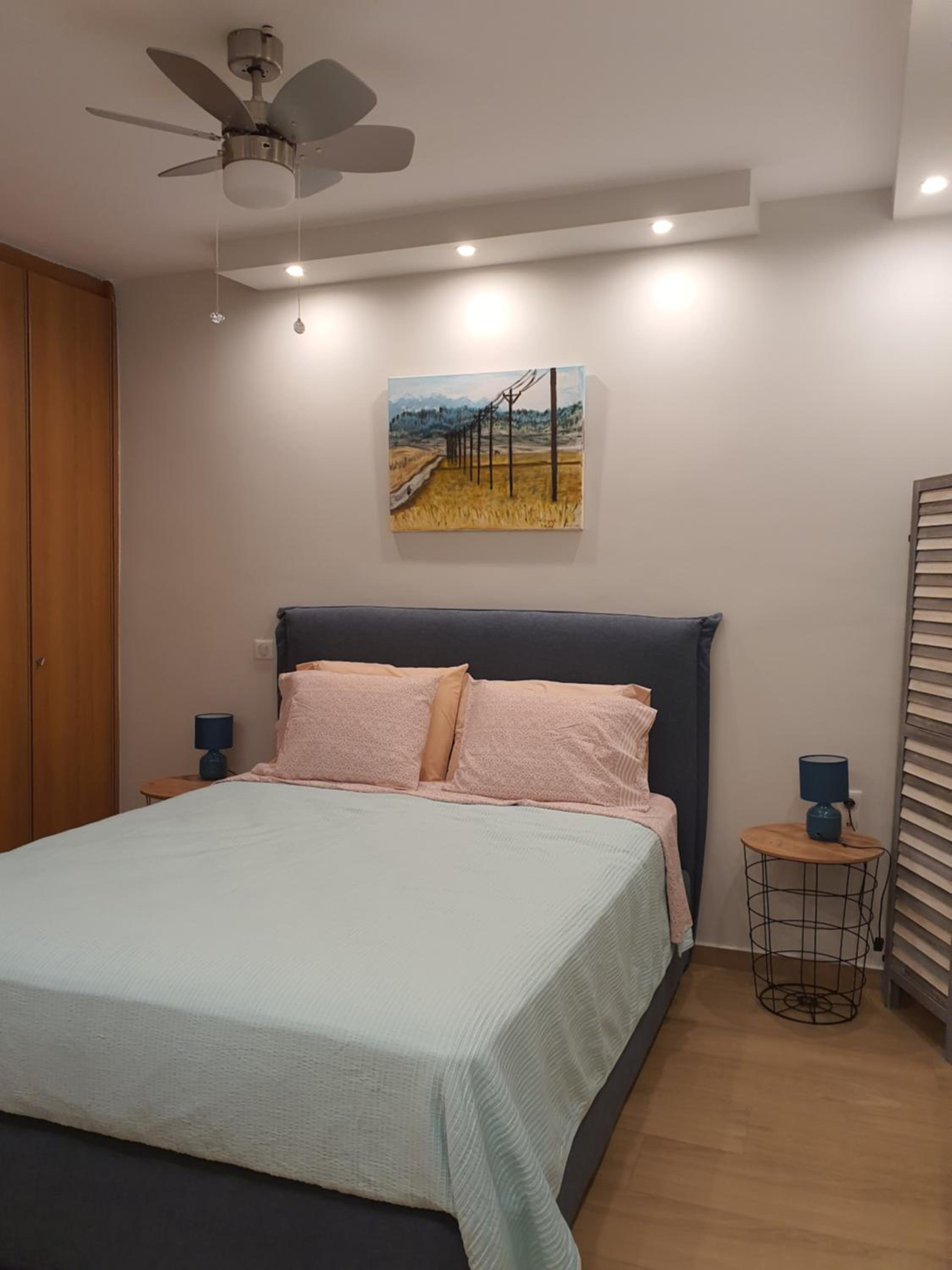 Tony's suite with parking photo 3