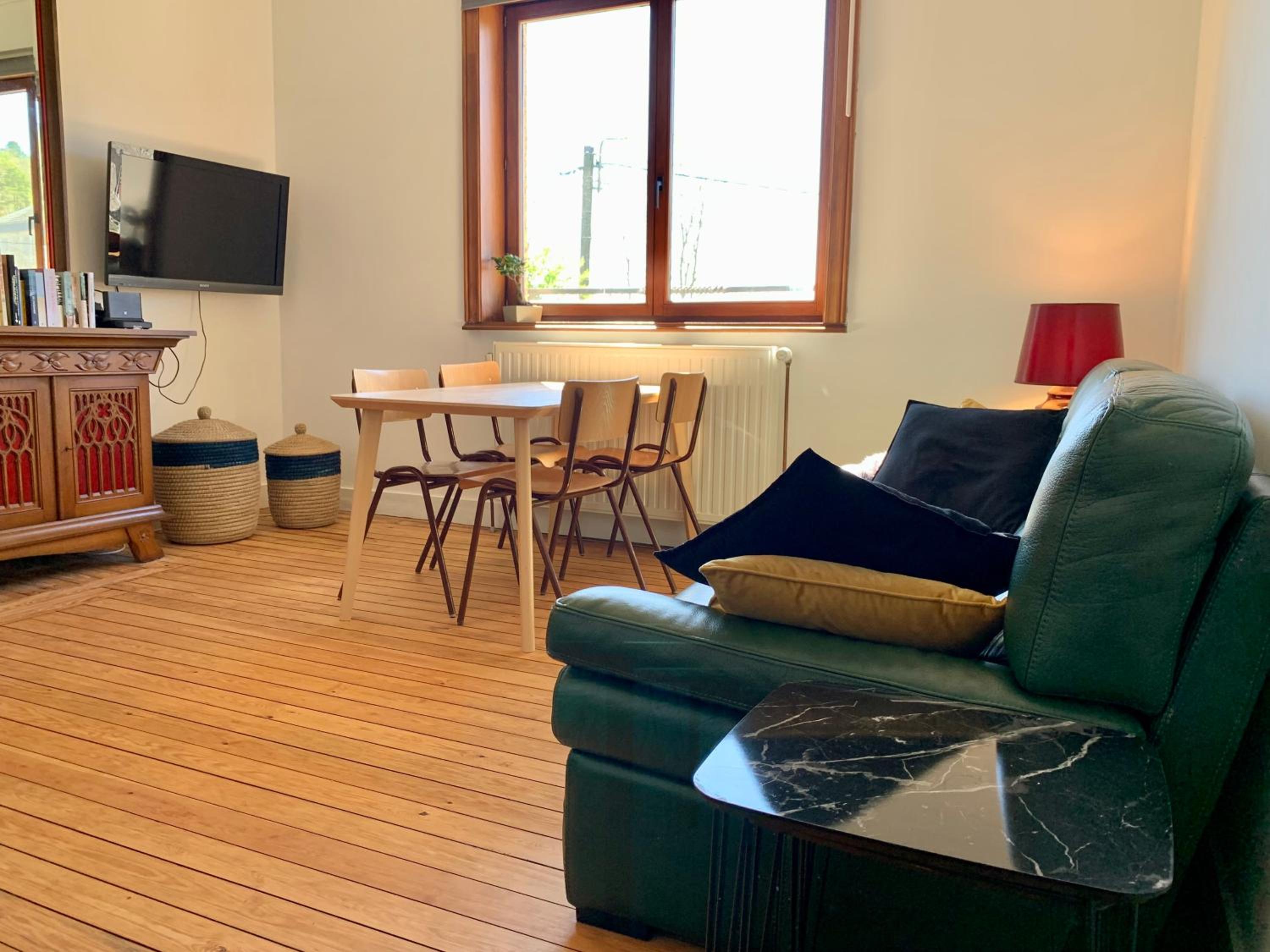 Gezellige villa met houtkachel, sauna en zonnige tuin