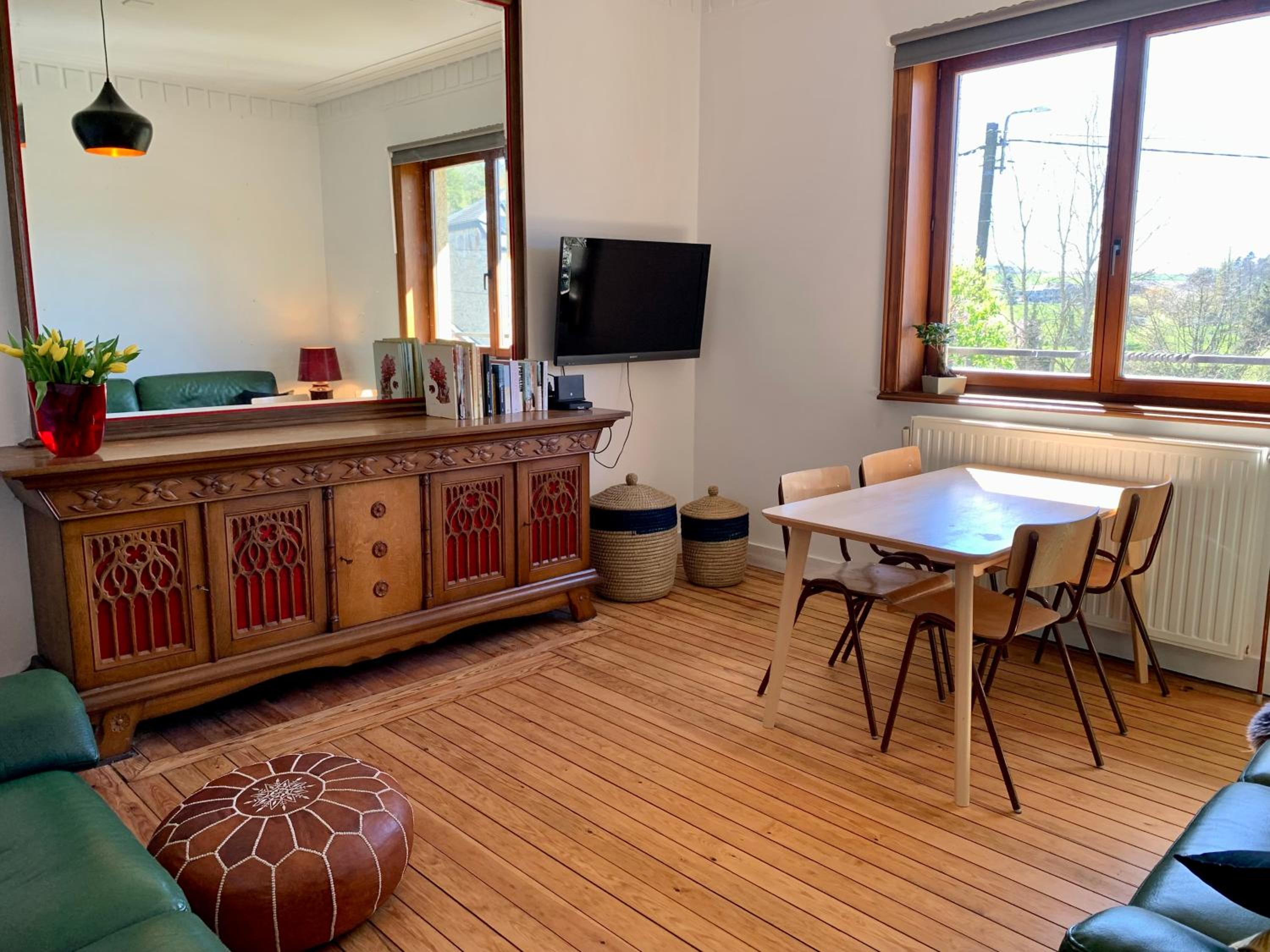 Gezellige villa met houtkachel, sauna en zonnige tuin