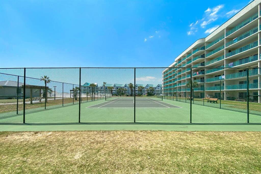 Plantation Dunes unit 5615-Beachfront Luxury- Kiva Dunes Golf-Onsite Sports Bar view 5