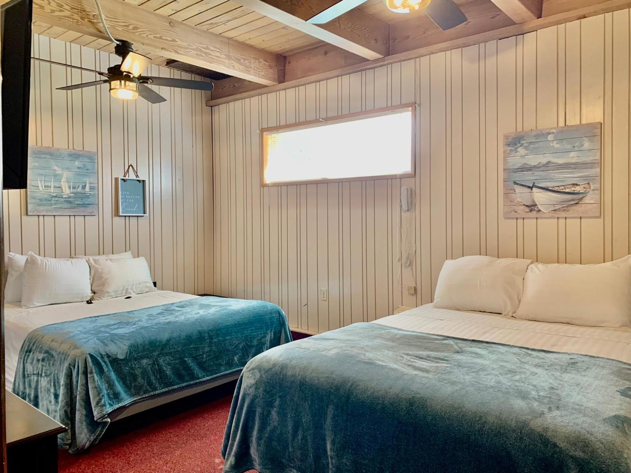 Breakers Boutique Inn
