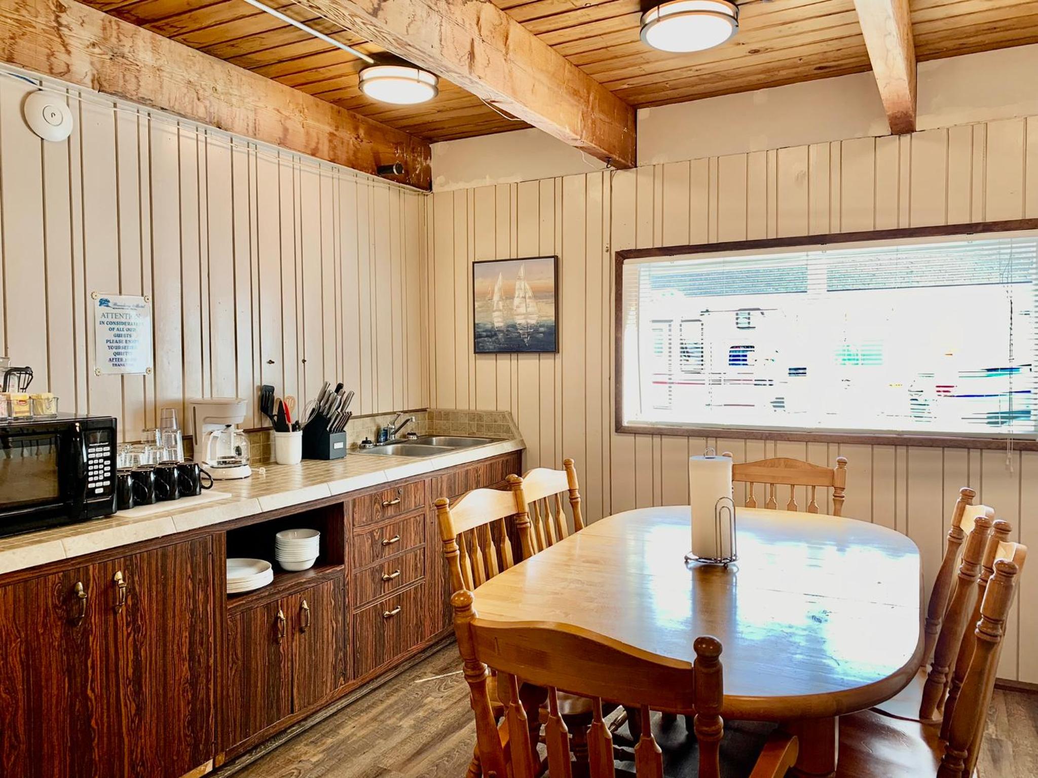 Breakers Boutique Inn