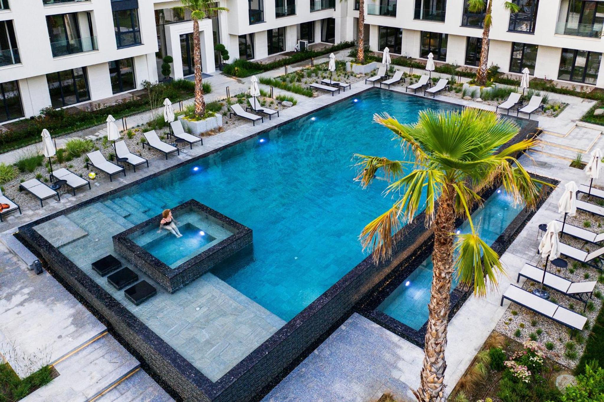 Marina Beach Azur- 100m from the BEACH & SPA! LUXURY APARTMENT!