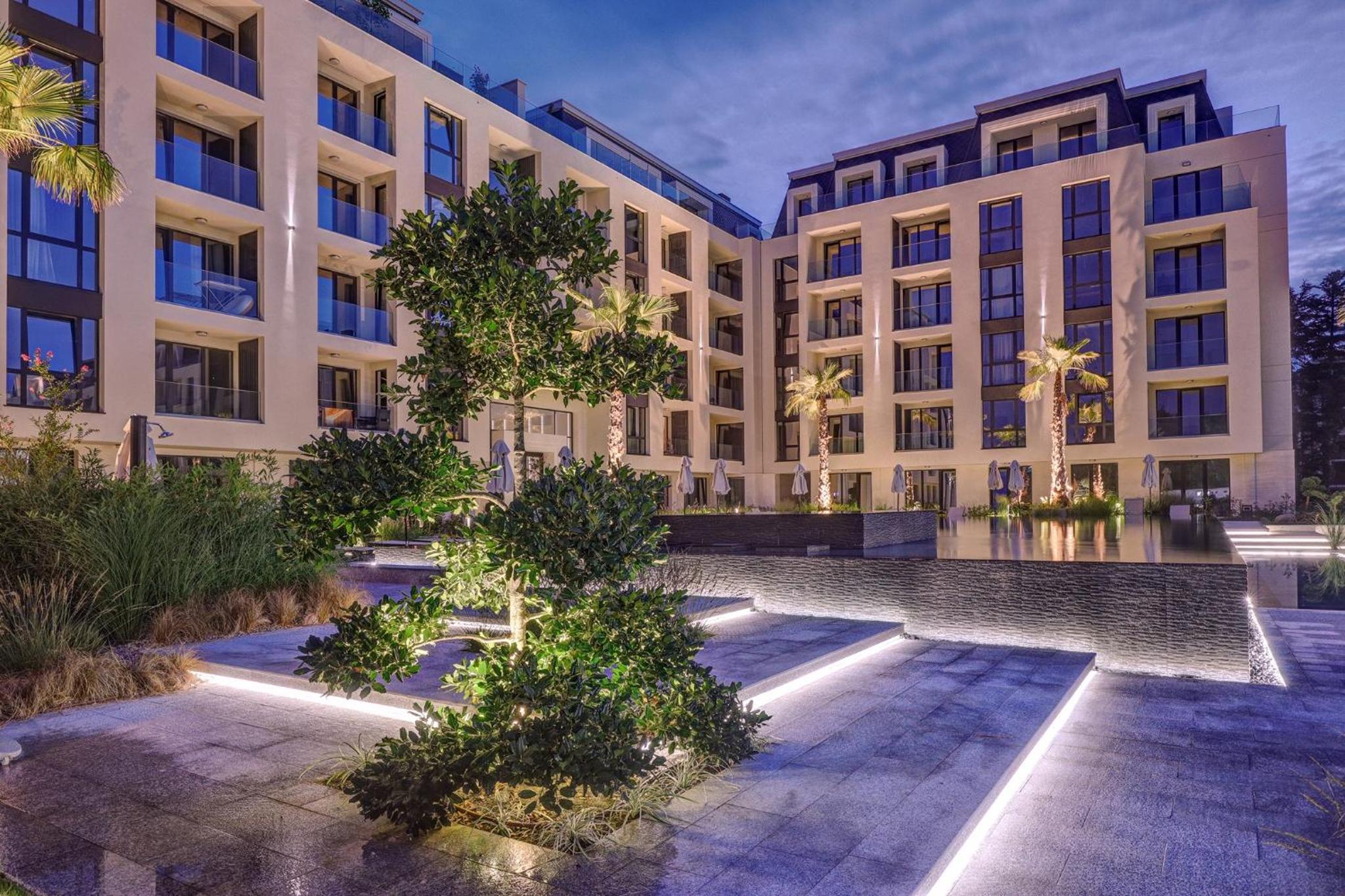 Marina Beach Azur- 100m from the BEACH & SPA! LUXURY APARTMENT!