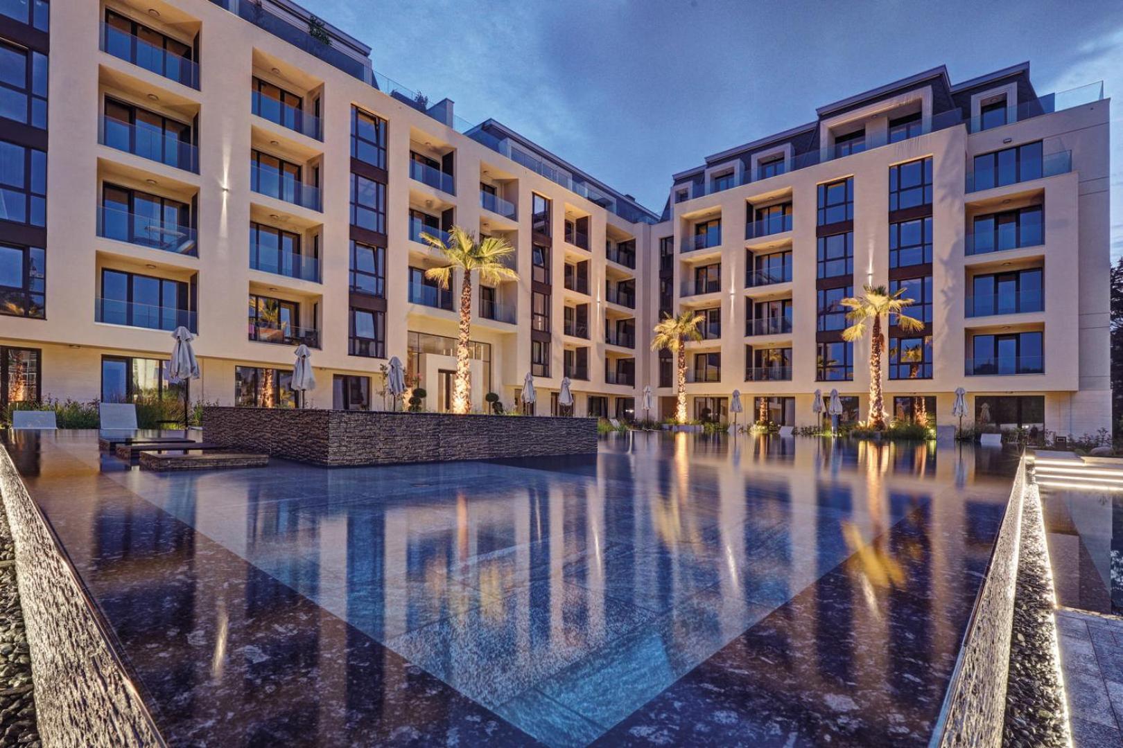 Marina Beach Azur- 100m from the BEACH & SPA! LUXURY APARTMENT!