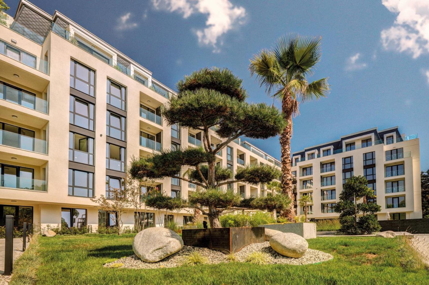 Marina Beach Azur- 100m from the BEACH & SPA! LUXURY APARTMENT!