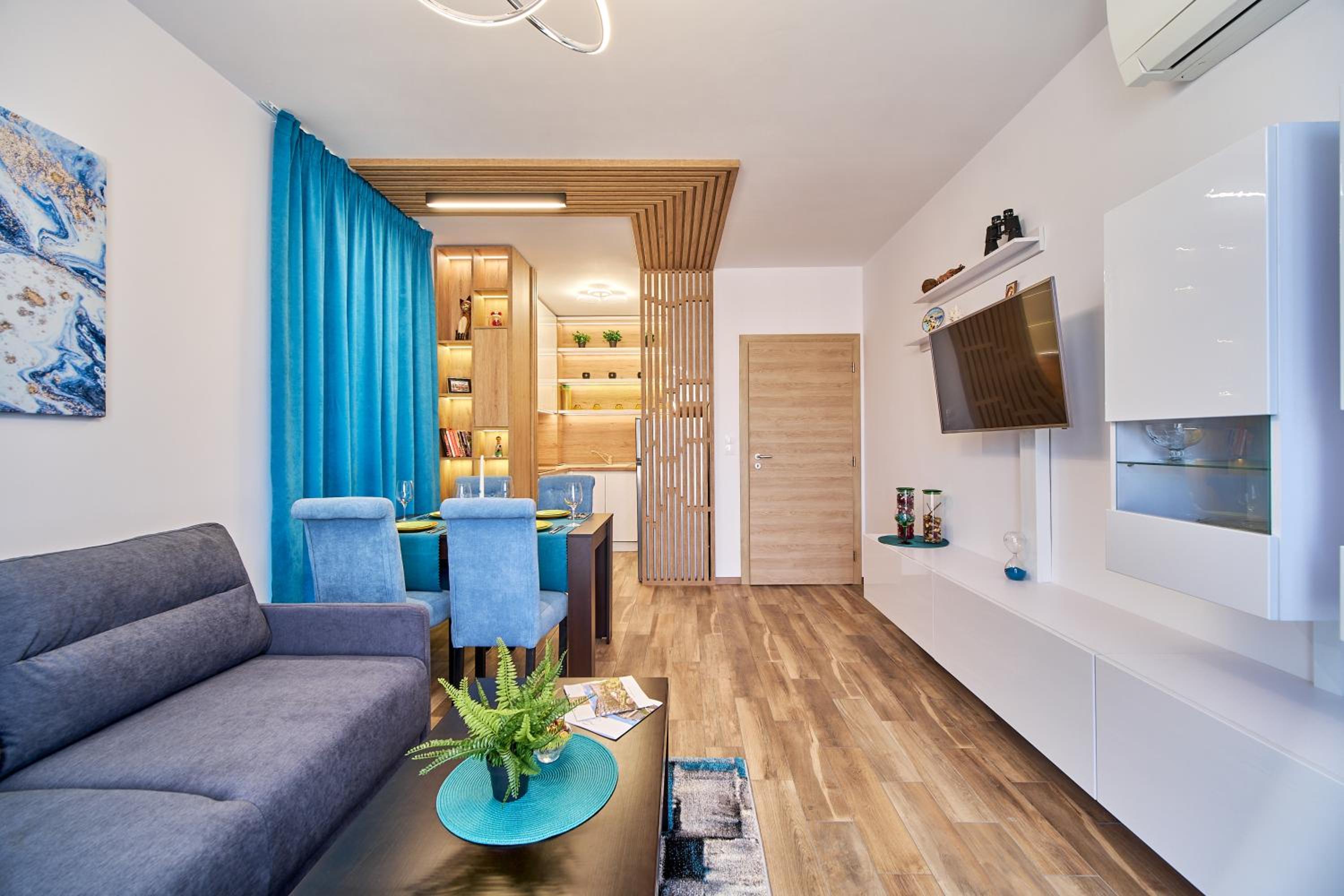 Marina Beach Azur- 100m from the BEACH & SPA! LUXURY APARTMENT!