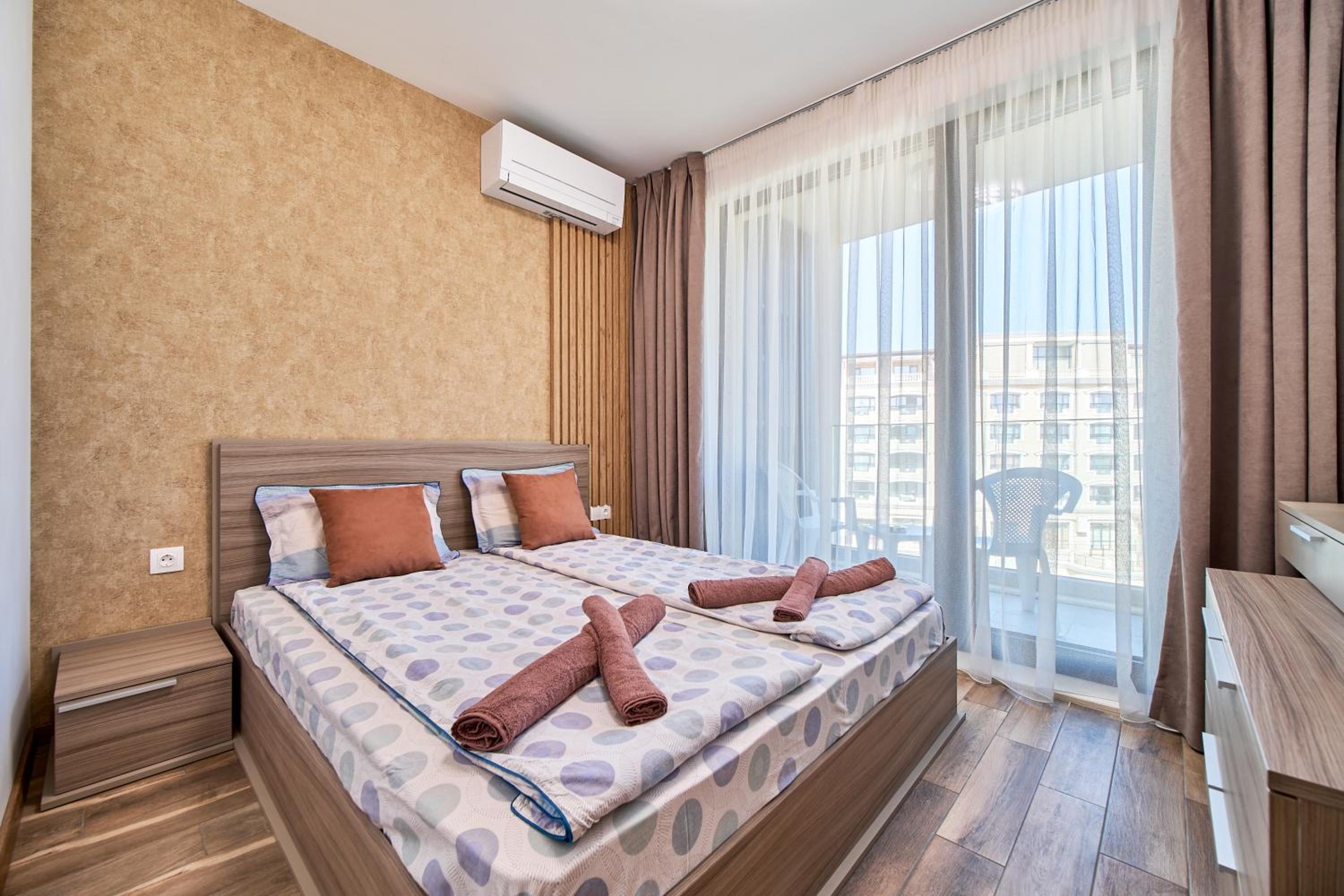 Marina Beach Azur- 100m from the BEACH & SPA! LUXURY APARTMENT!