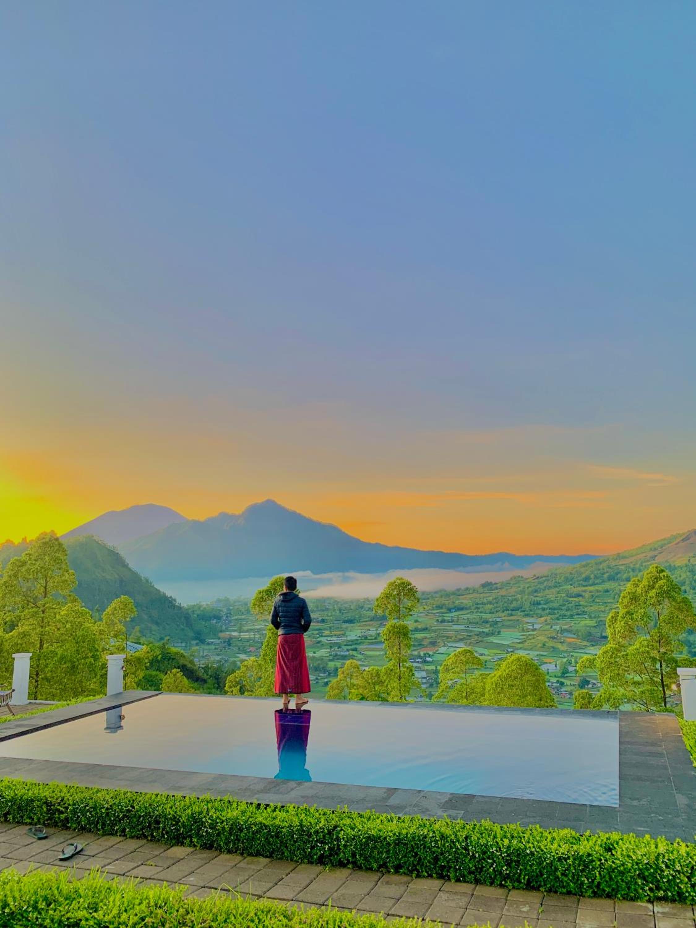 Pinggan caldera view 5