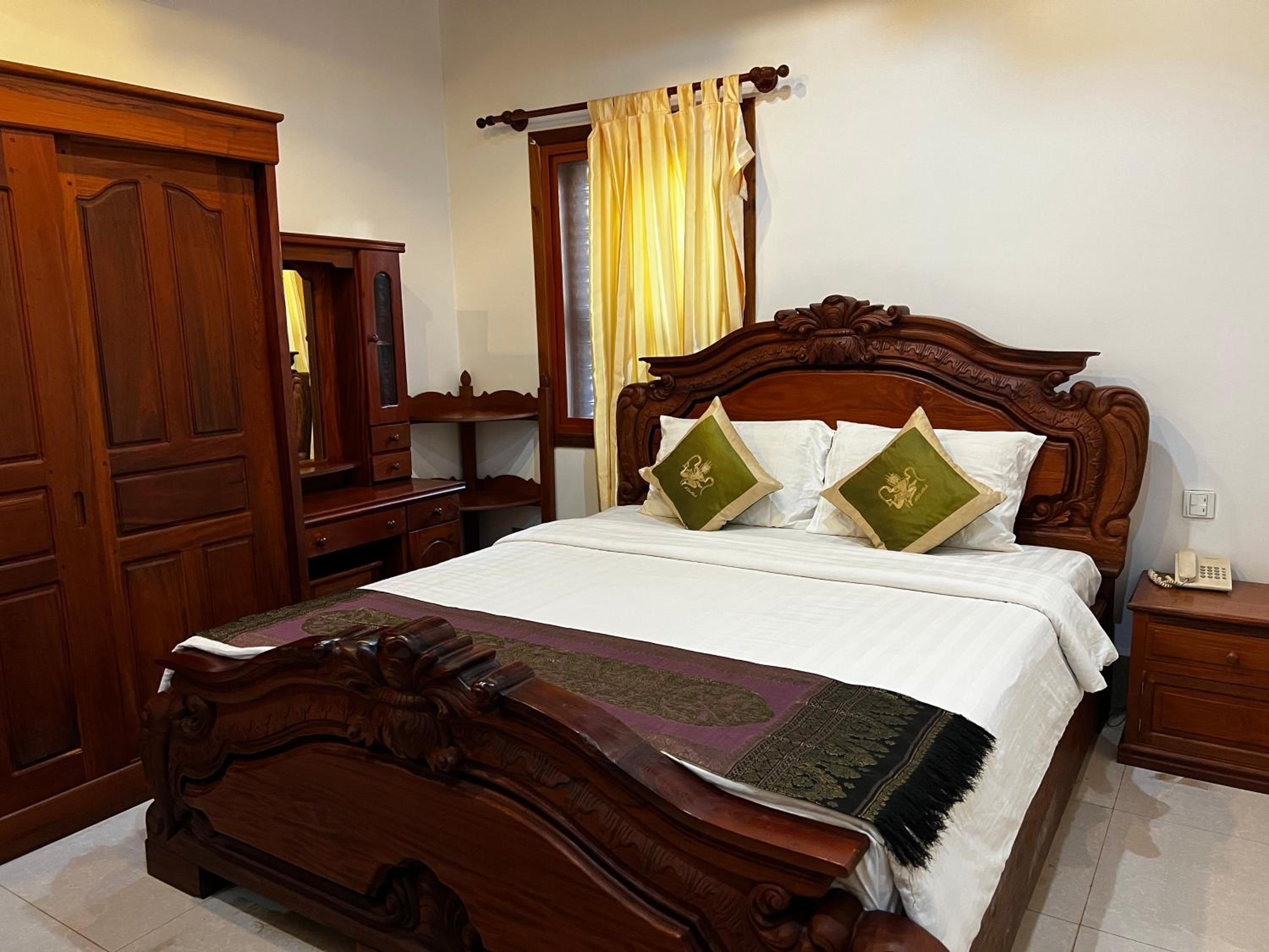 Shining Angkor Apartment Hotel