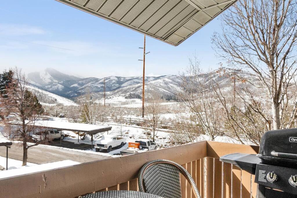 Cozy Top Floor Condo with Mountain Views view 3