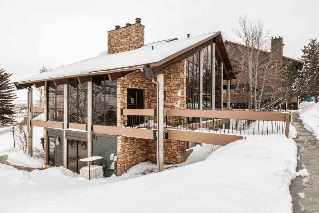 Cozy Top Floor Condo with Mountain Views view 5