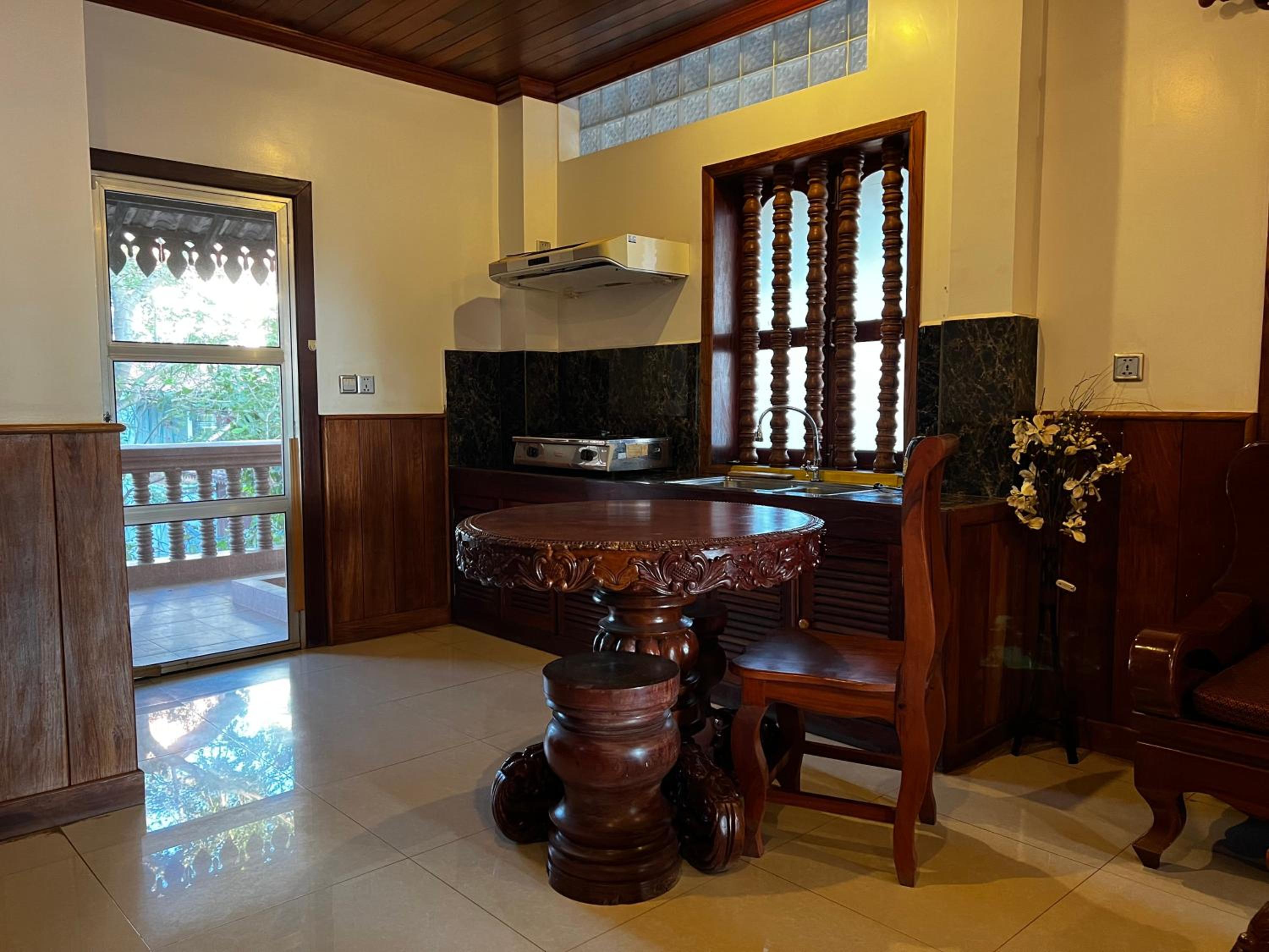 Shining Angkor Apartment Hotel