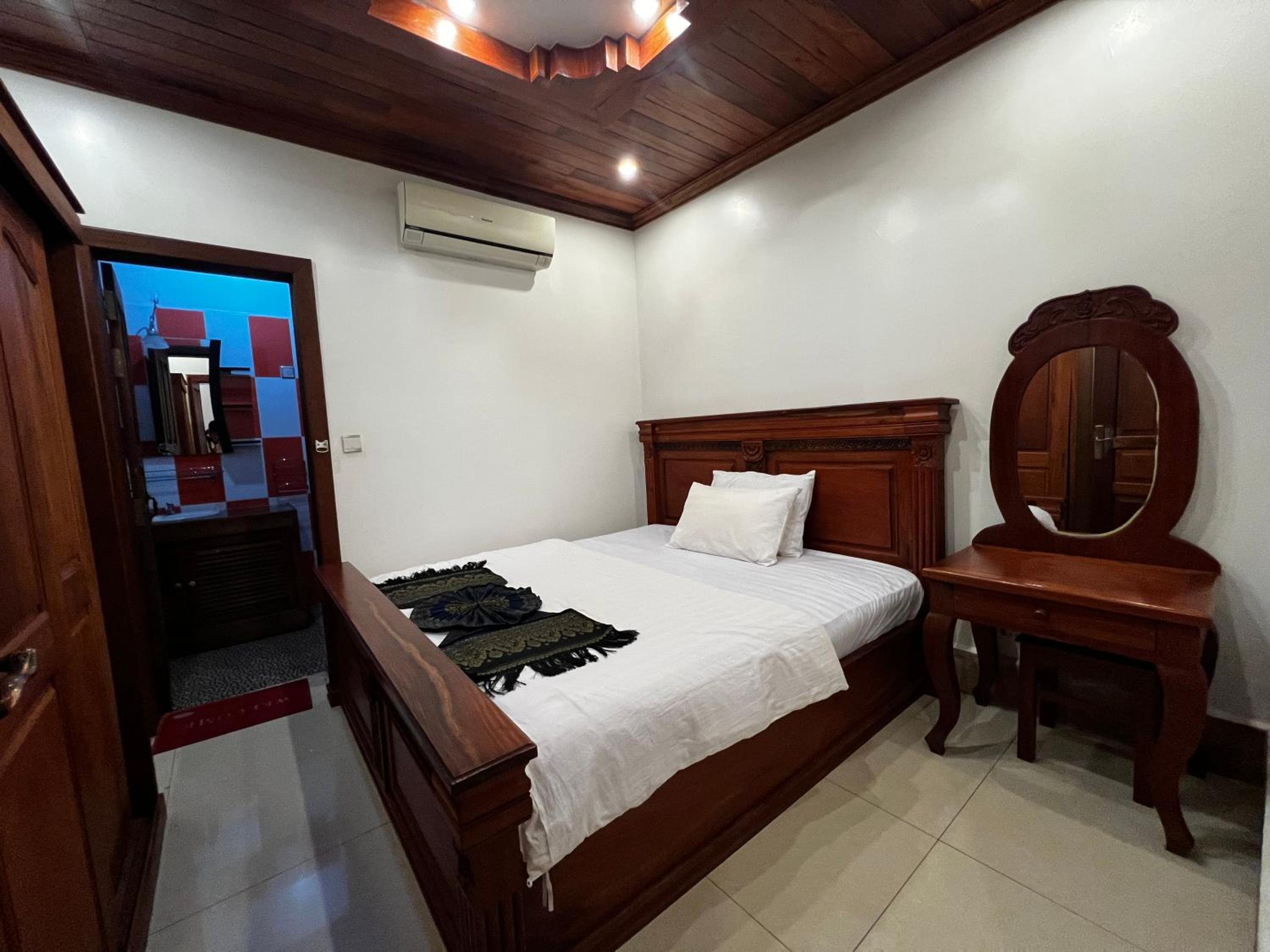 Shining Angkor Apartment Hotel